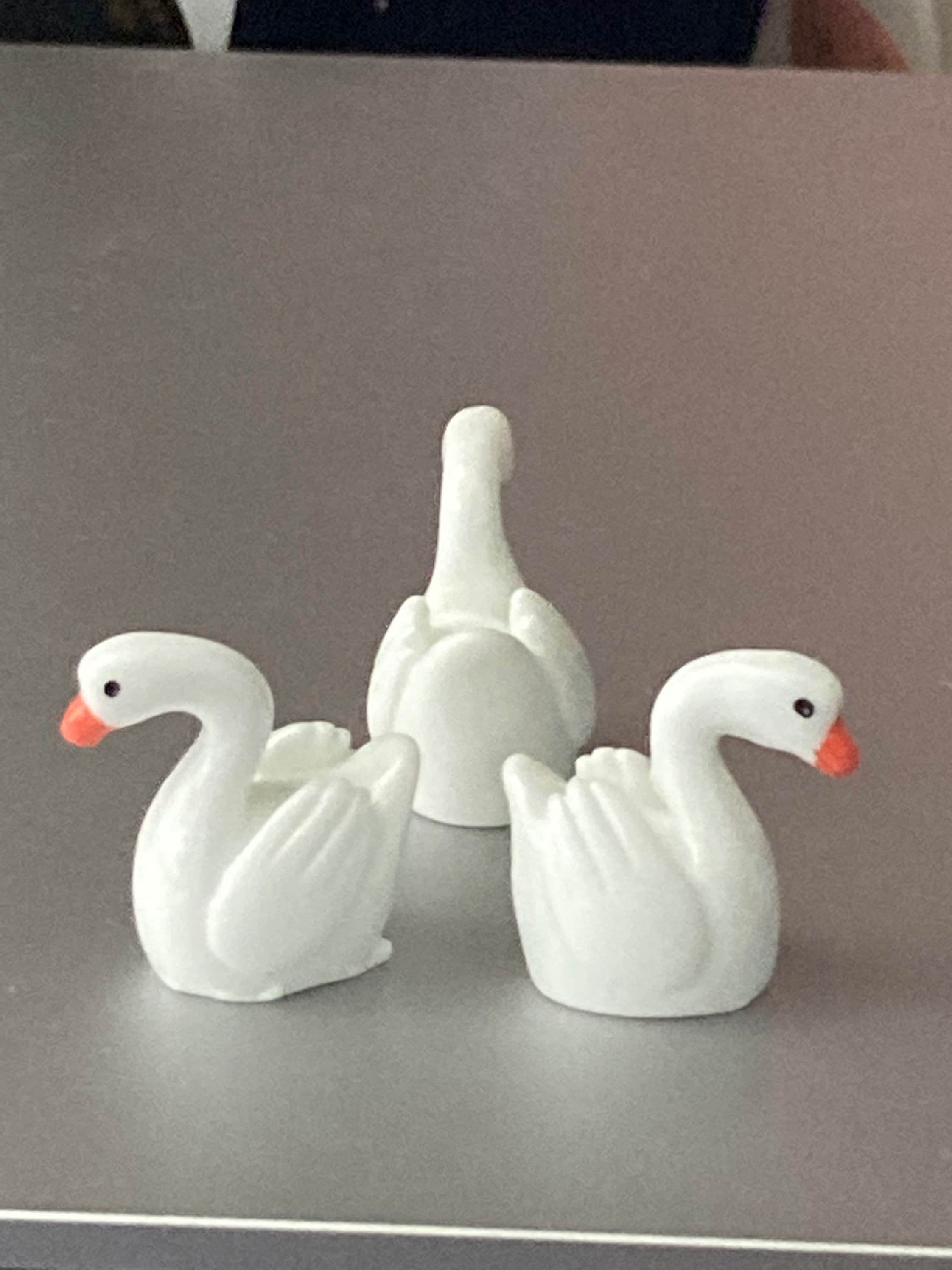Miniature pair of white swans plastic cake toppers decorations figures