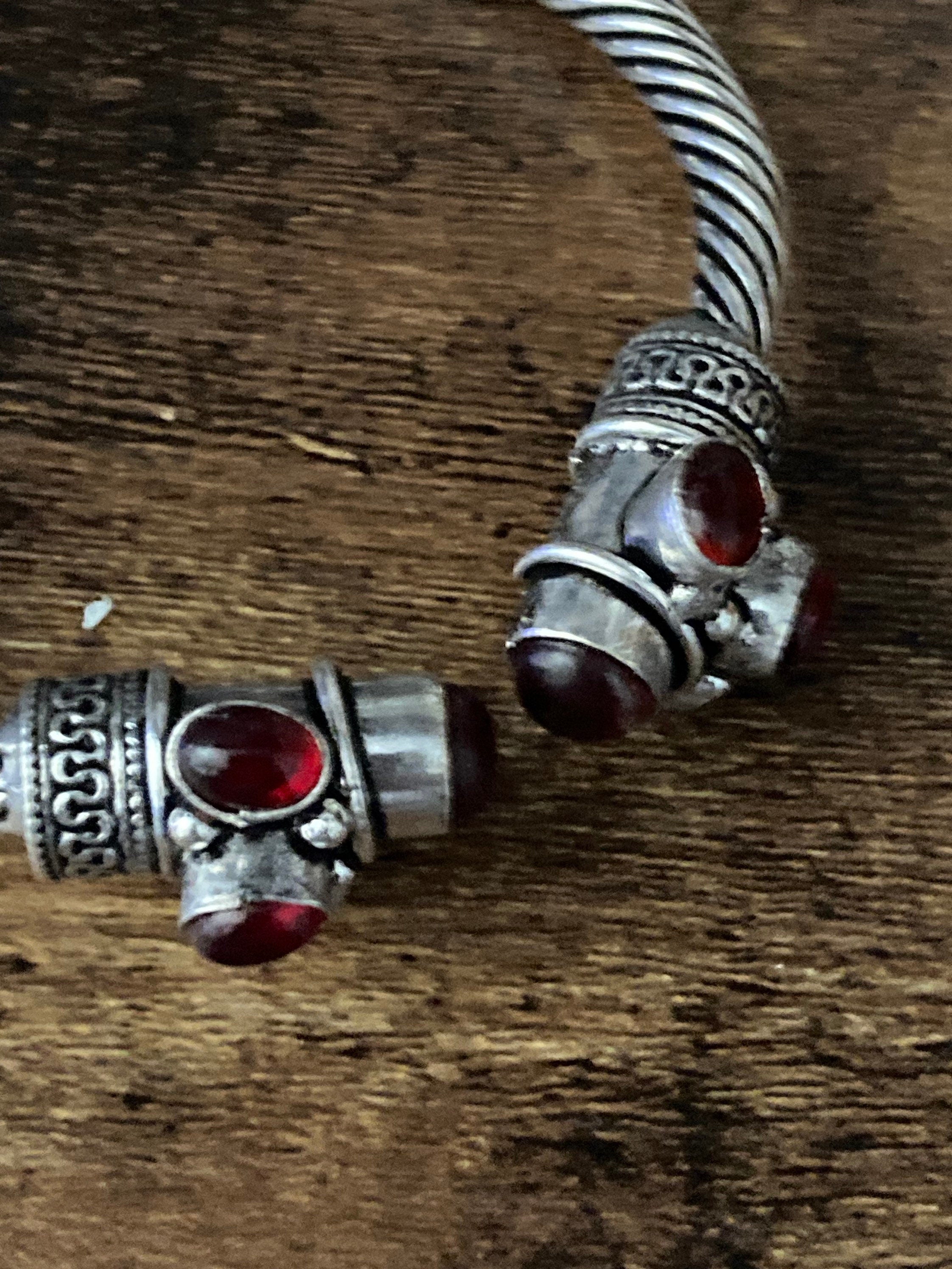 Garnet ruby red GEMSTONE Bangle silver tone torque cuff bracelet