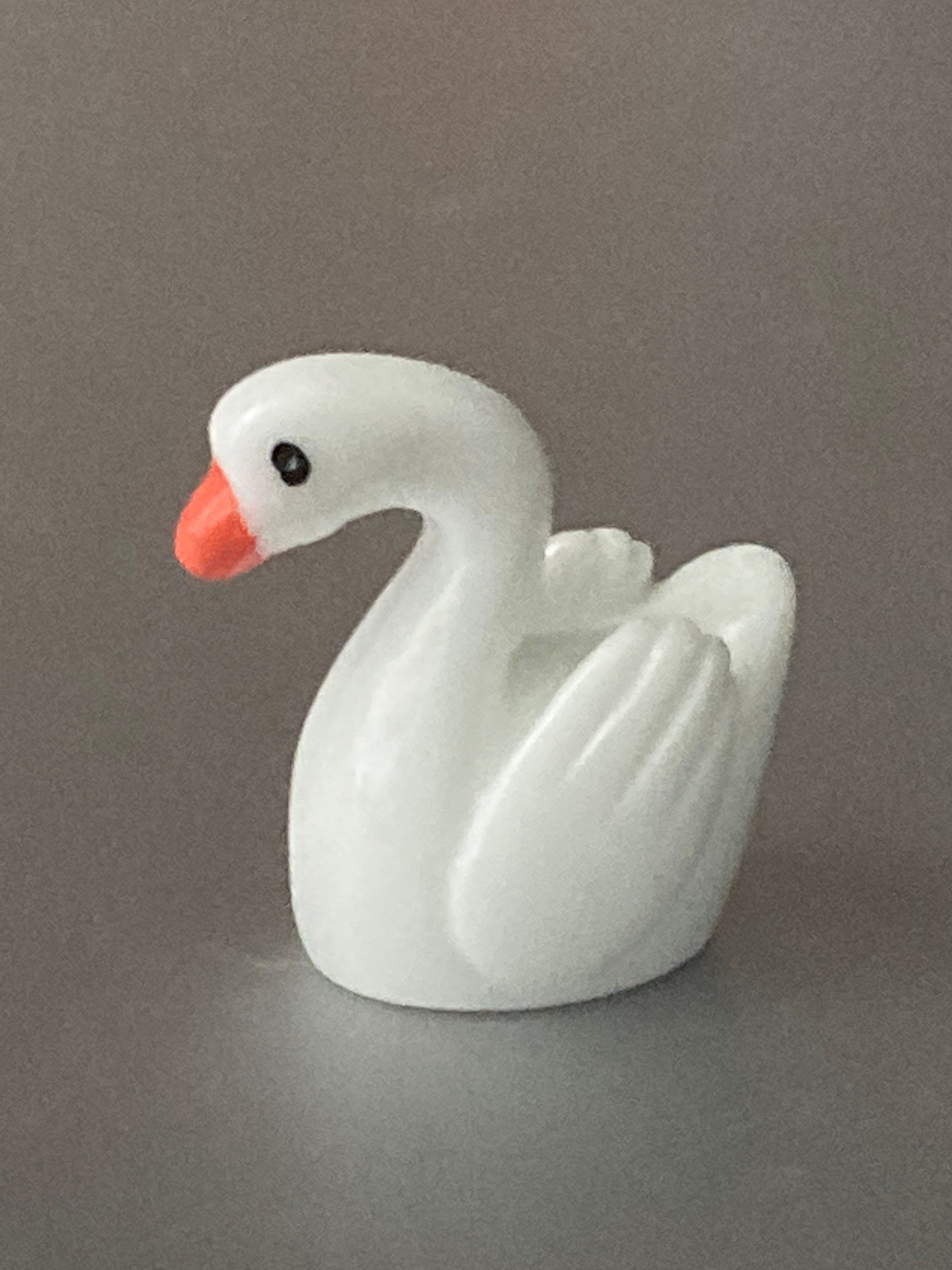 Miniature pair of white swans plastic cake toppers decorations figures