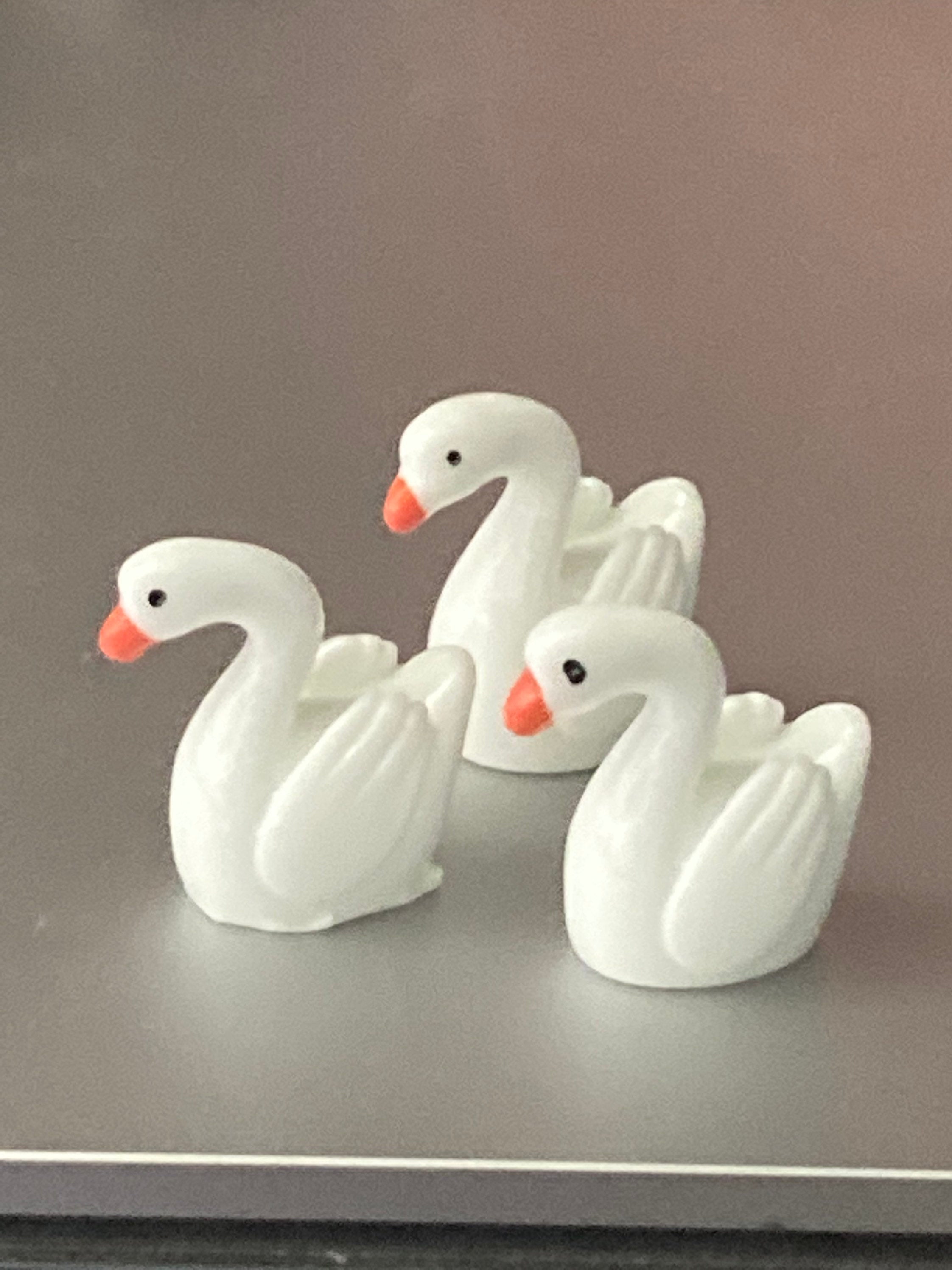 Miniature pair of white swans plastic cake toppers decorations figures