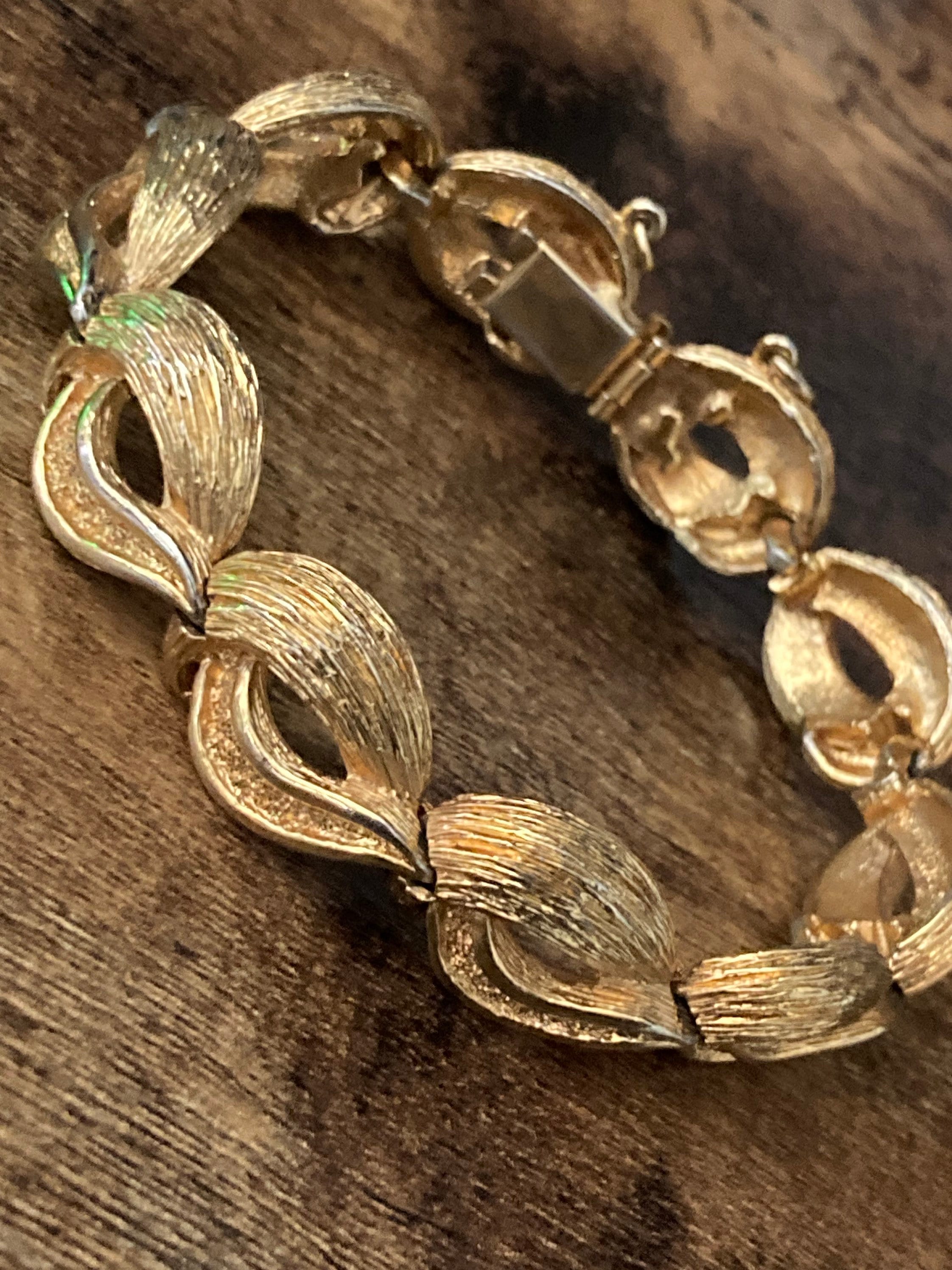 Reserved chain link bracelet 1970s modernist period gold tone mid century