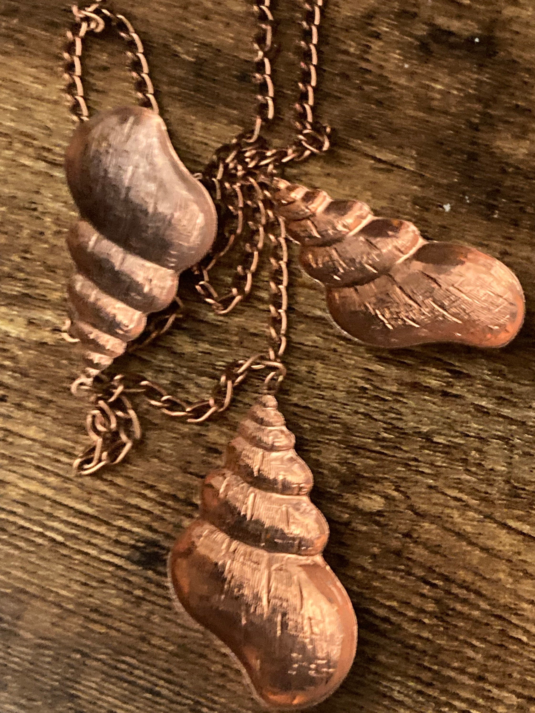 vintage copper tone metal sea shell necklace 42cm