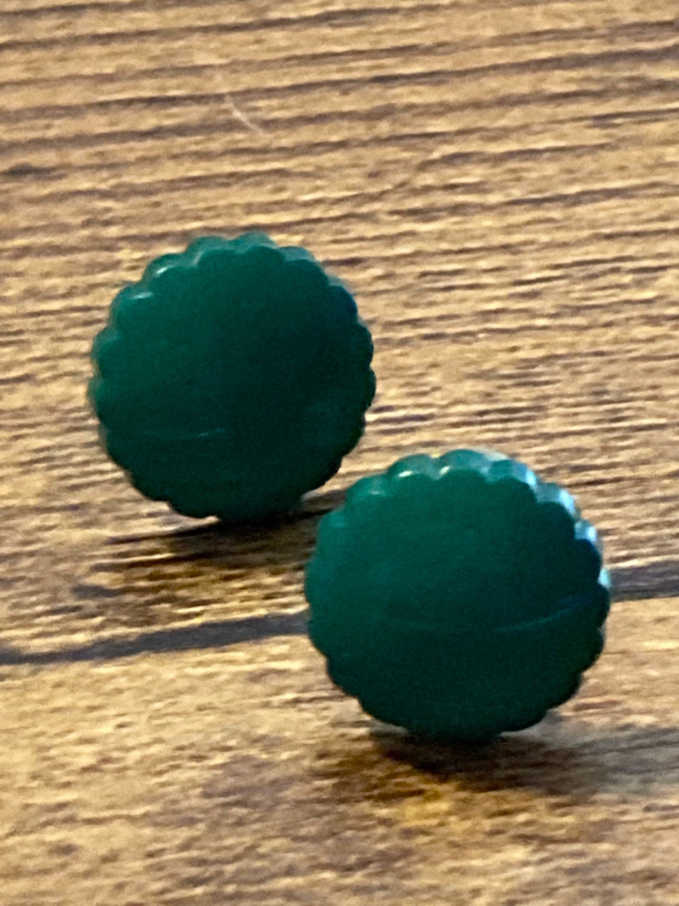 Small Green plastic button stud earrings, pierced ear’s hypoallergenic