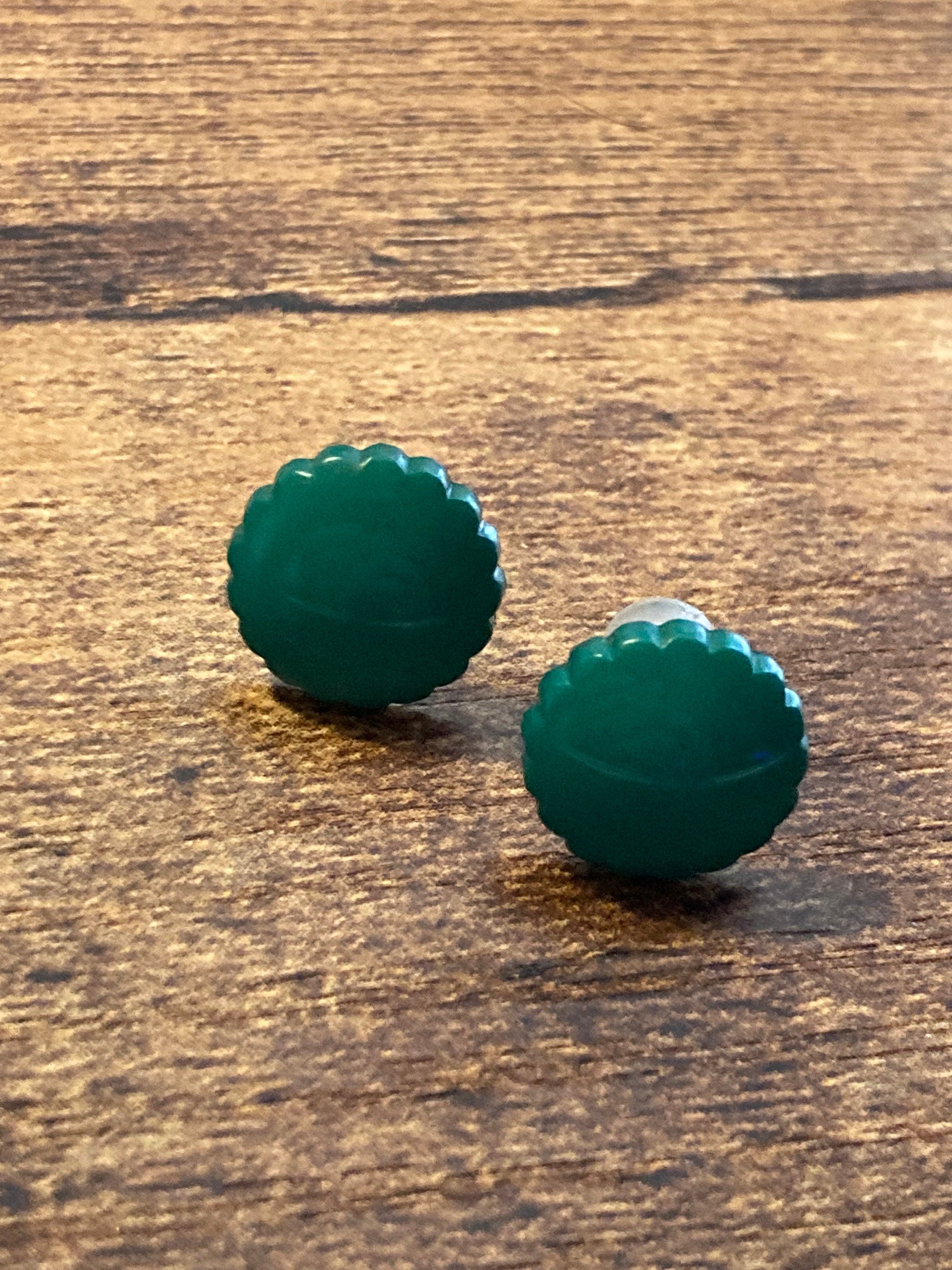 Small Green plastic button stud earrings, pierced ear’s hypoallergenic