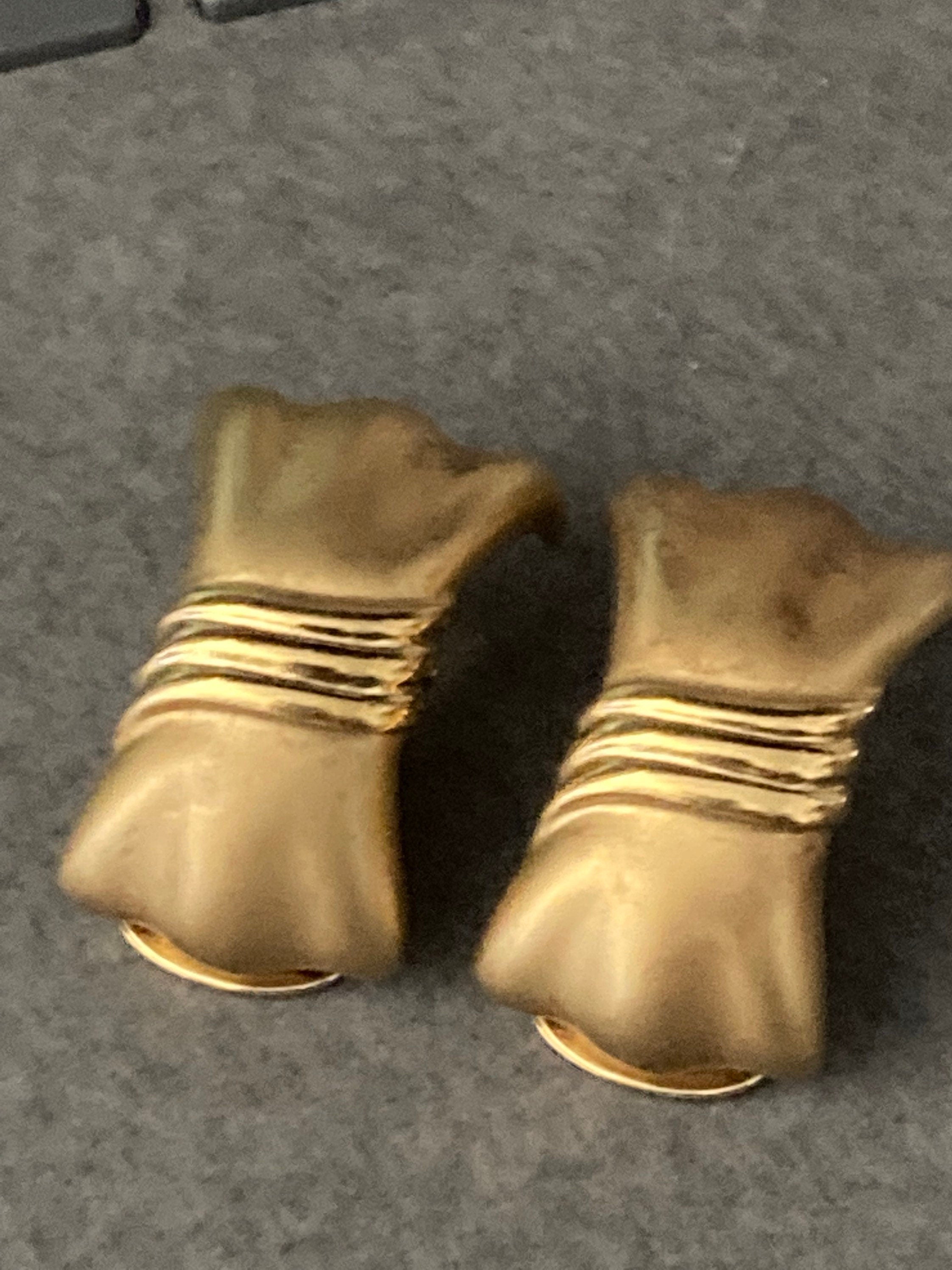 Signed AGATHA PARIS oversized BOW clip on earrings