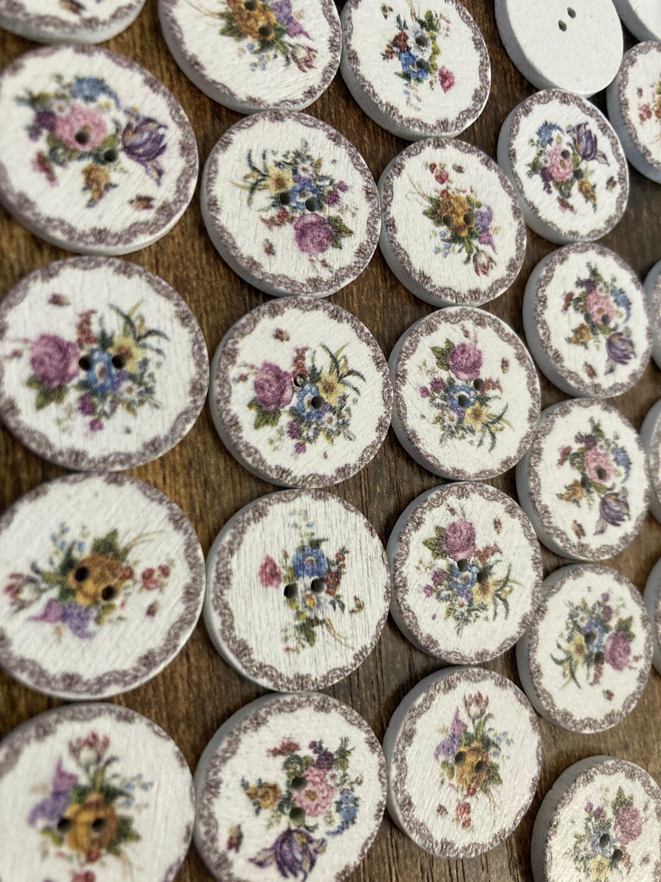 Pack of 50, 20mm round wooden buttons London landmarks Union Jack