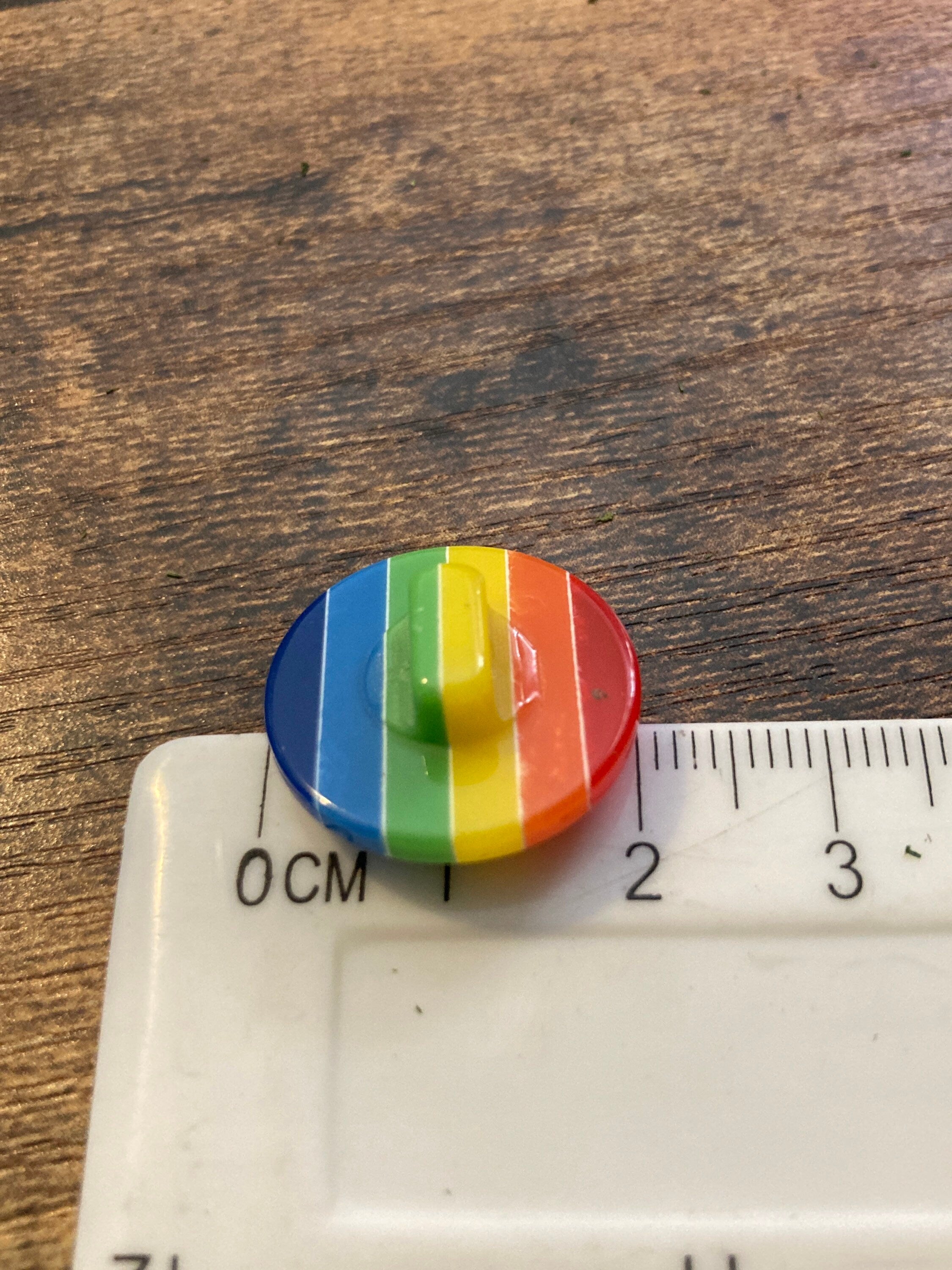 20mm rainbow buttons x 10 plastic