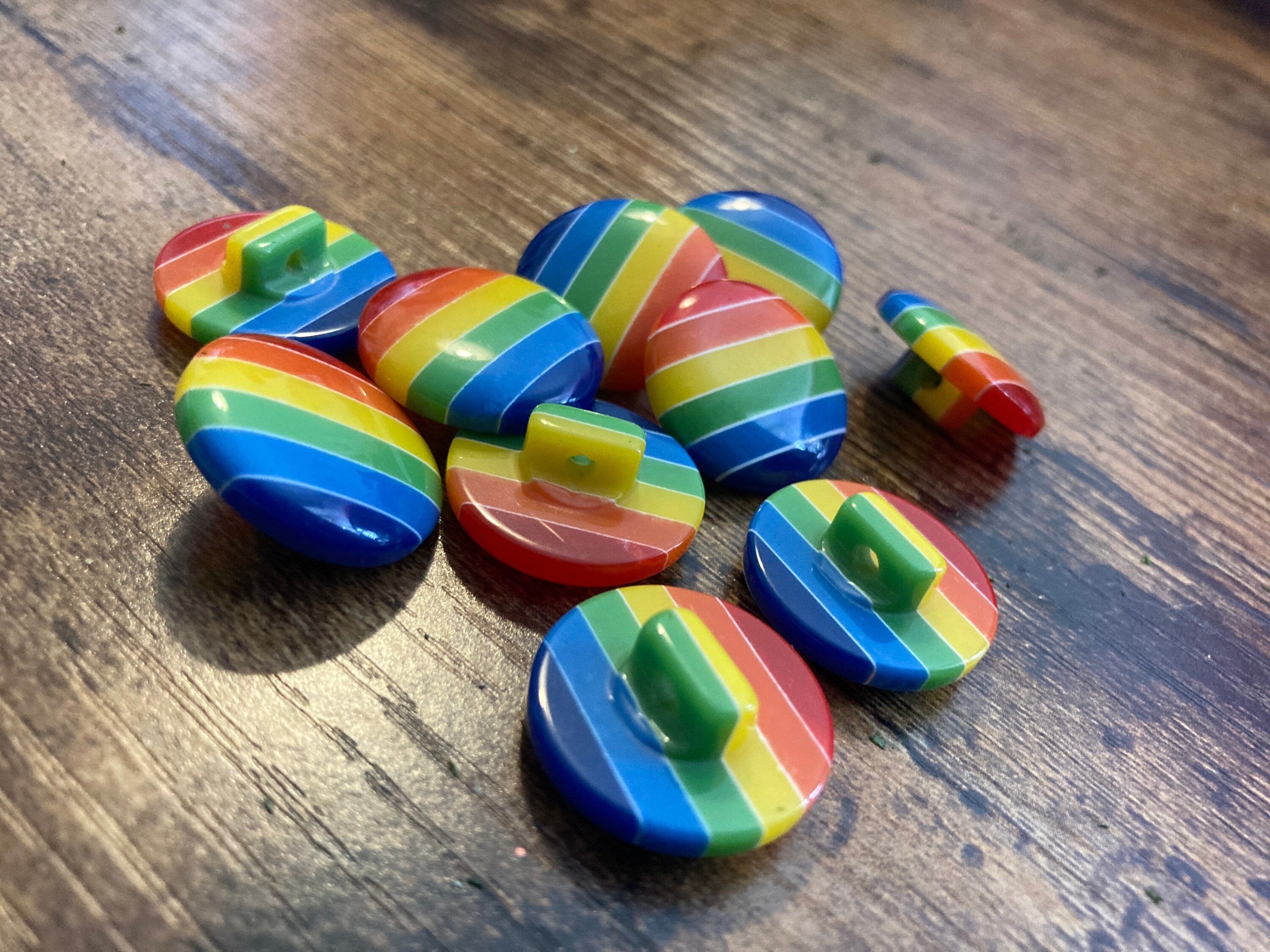 20mm rainbow buttons x 10 plastic