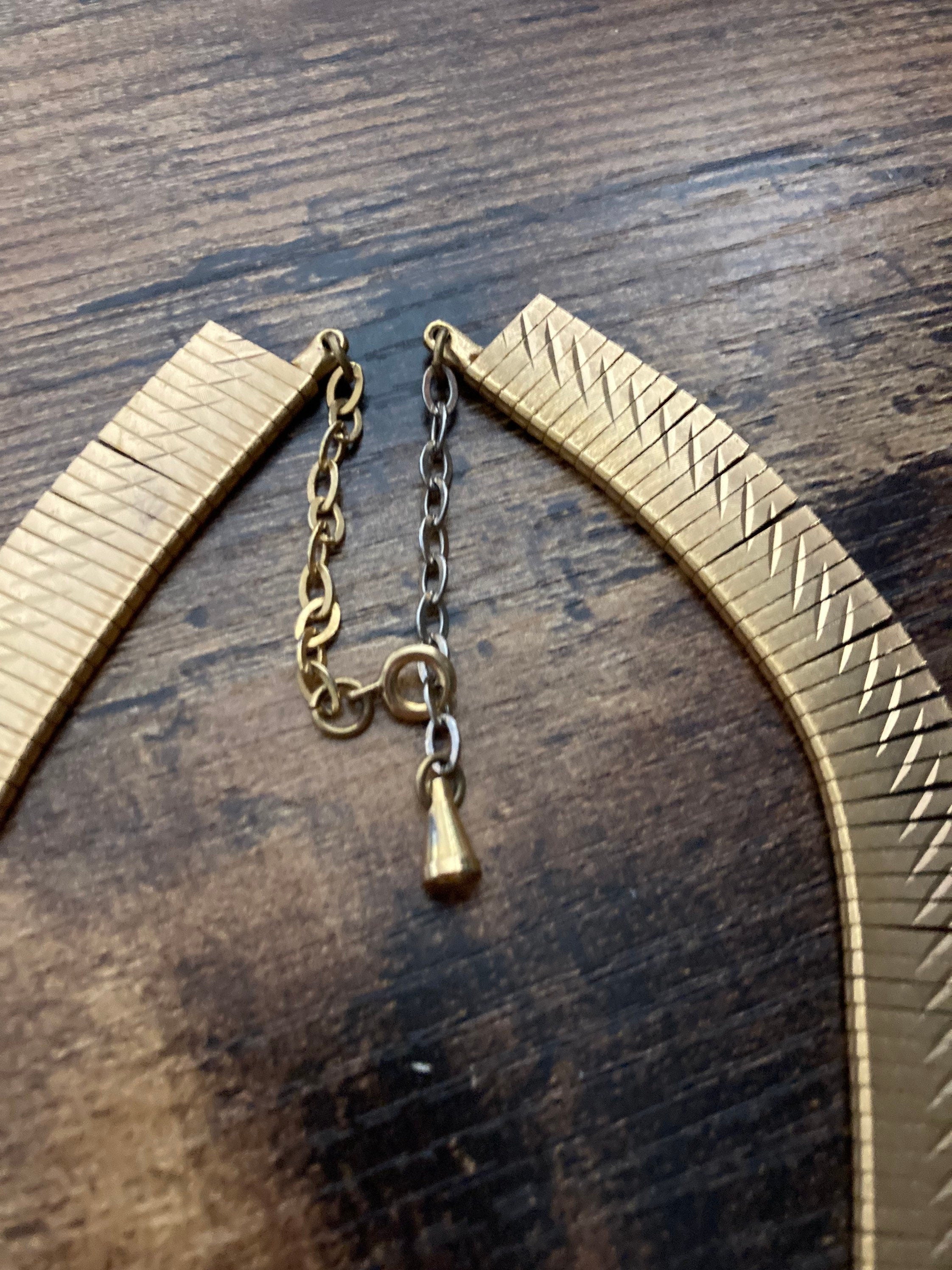 Vintage Retro Egyptian Revival Cleopatra Necklace Wide Link Runway Statement Choker gold tone necklace 1960s 1970s adj to 44 cm