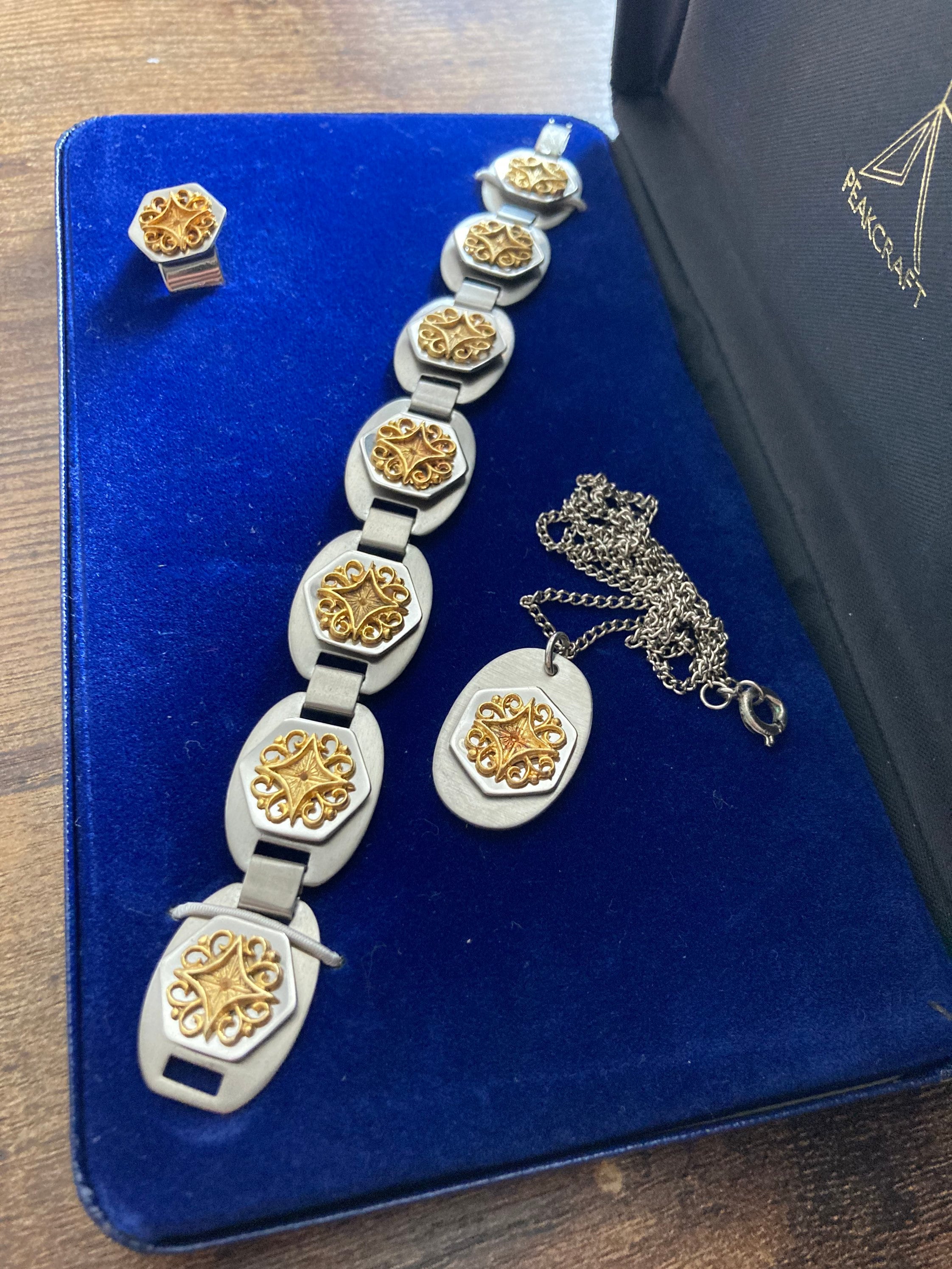 signed PEAKCRAFT vintage retro 1970s jewellery set bracelet ring and pendant necklace