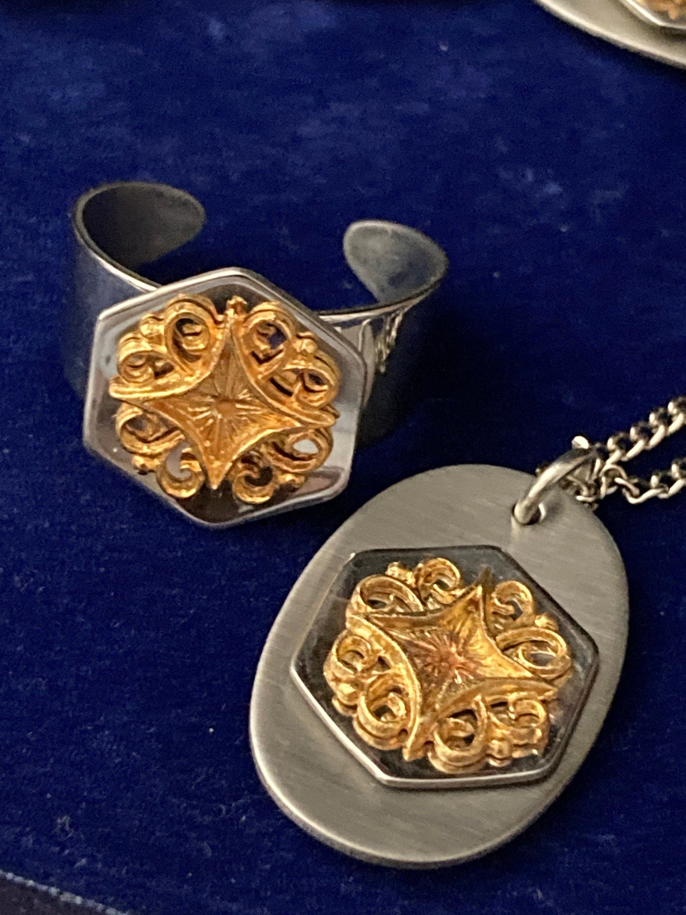 signed PEAKCRAFT vintage retro 1970s jewellery set bracelet ring and pendant necklace