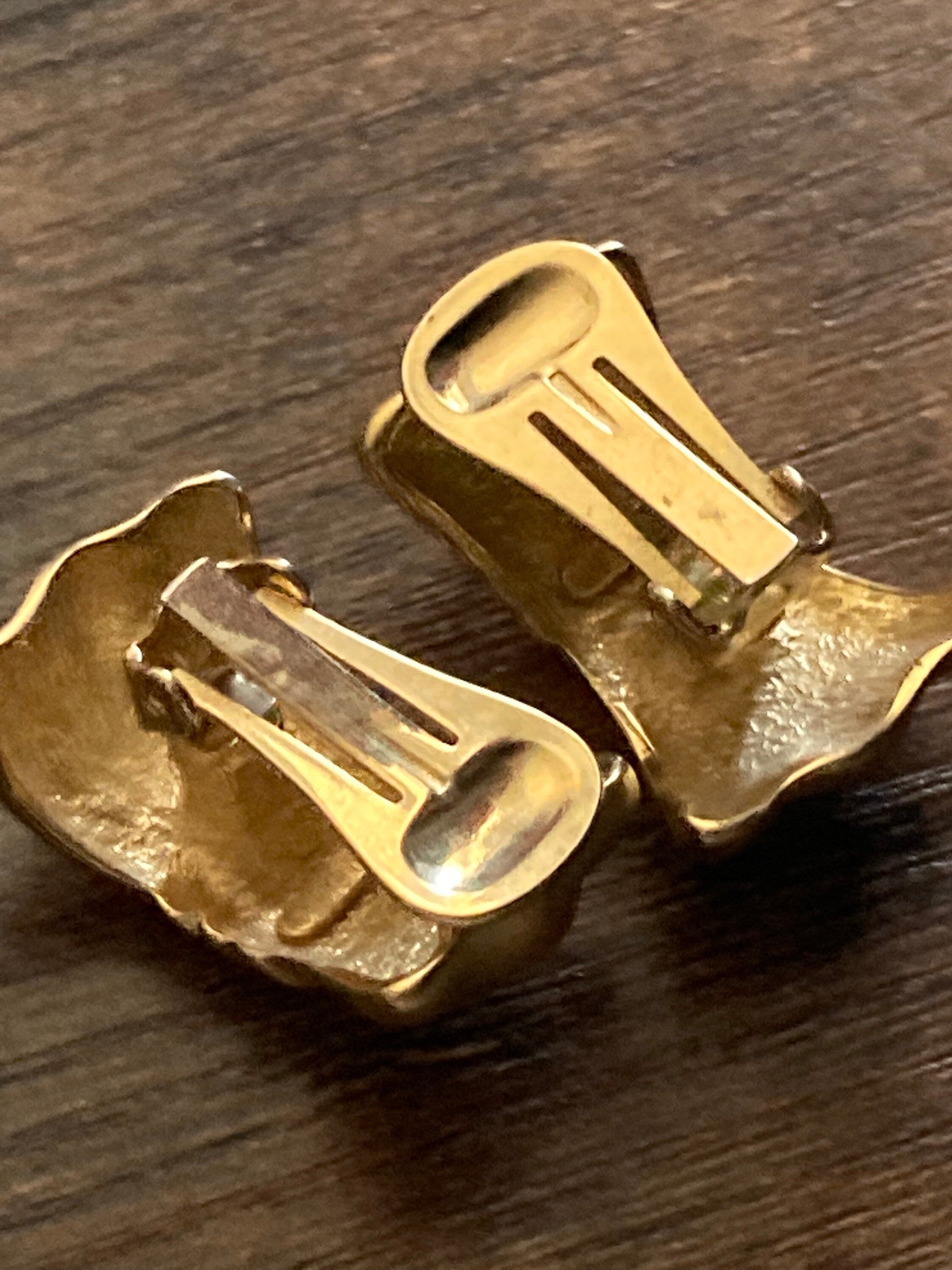 Signed AGATHA PARIS oversized BOW clip on earrings