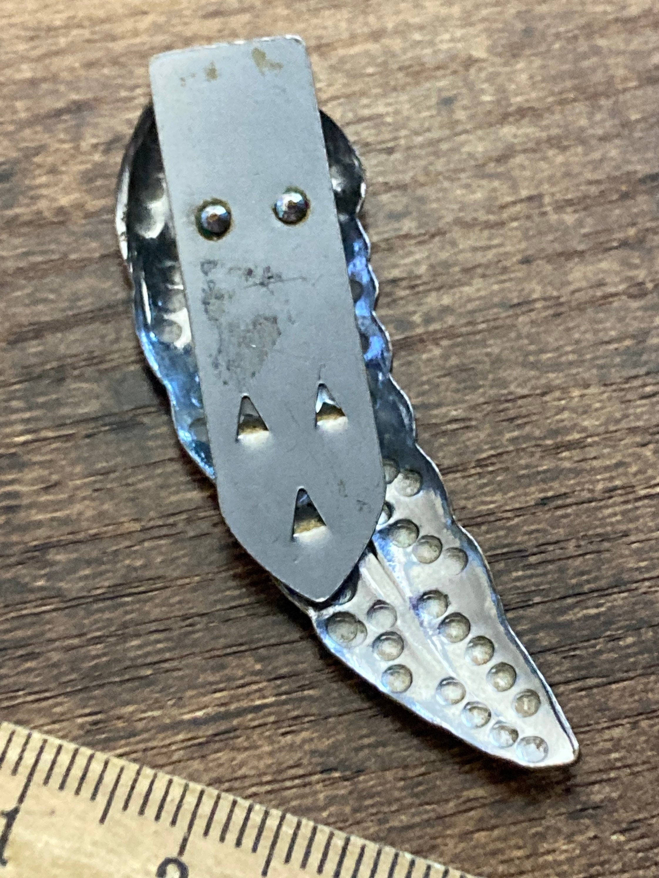 1 x Art Deco Chrome Clear glass marcasite rhinestone Dress Clip