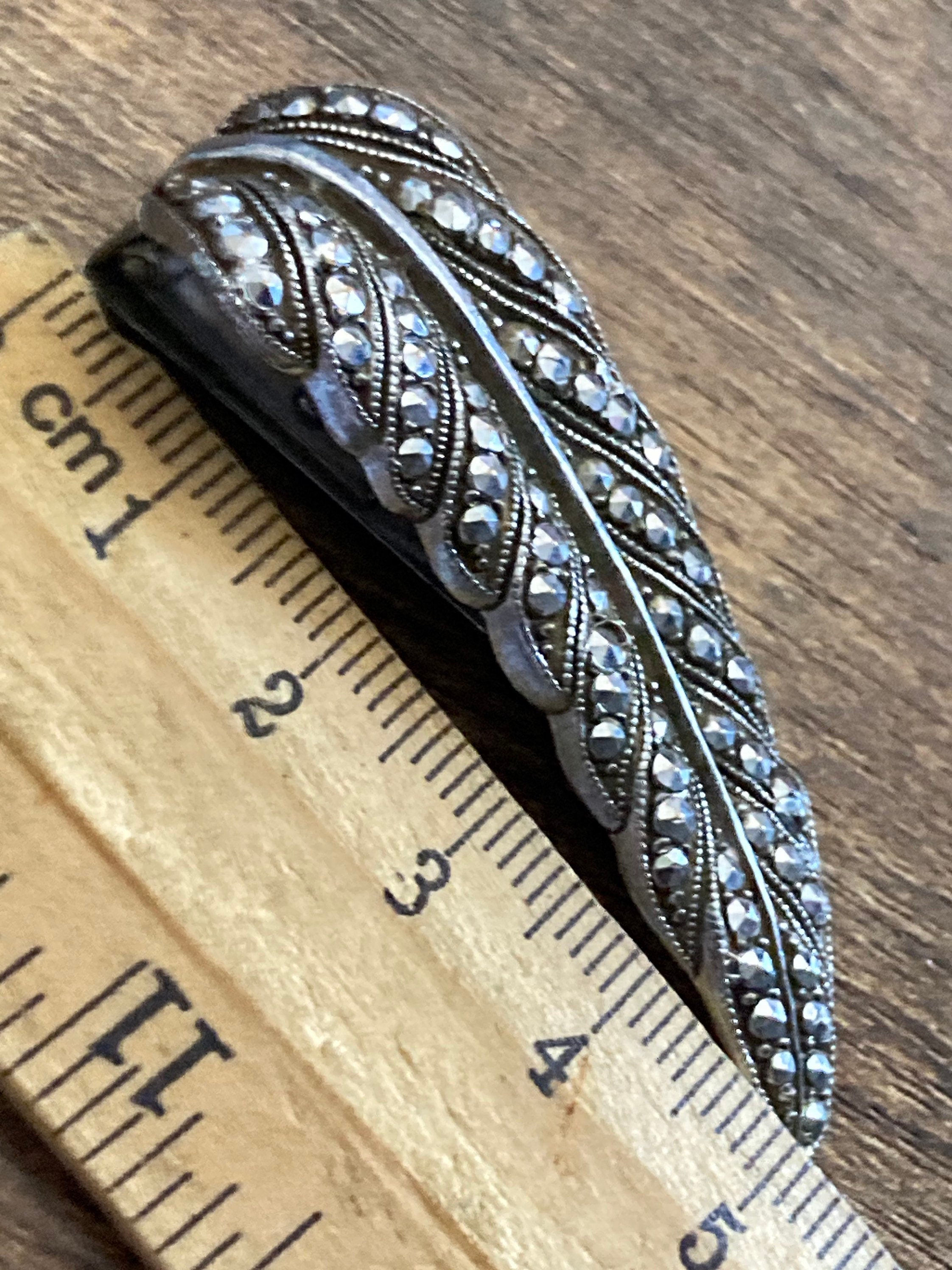 1 x Art Deco Chrome Clear glass marcasite rhinestone Dress Clip