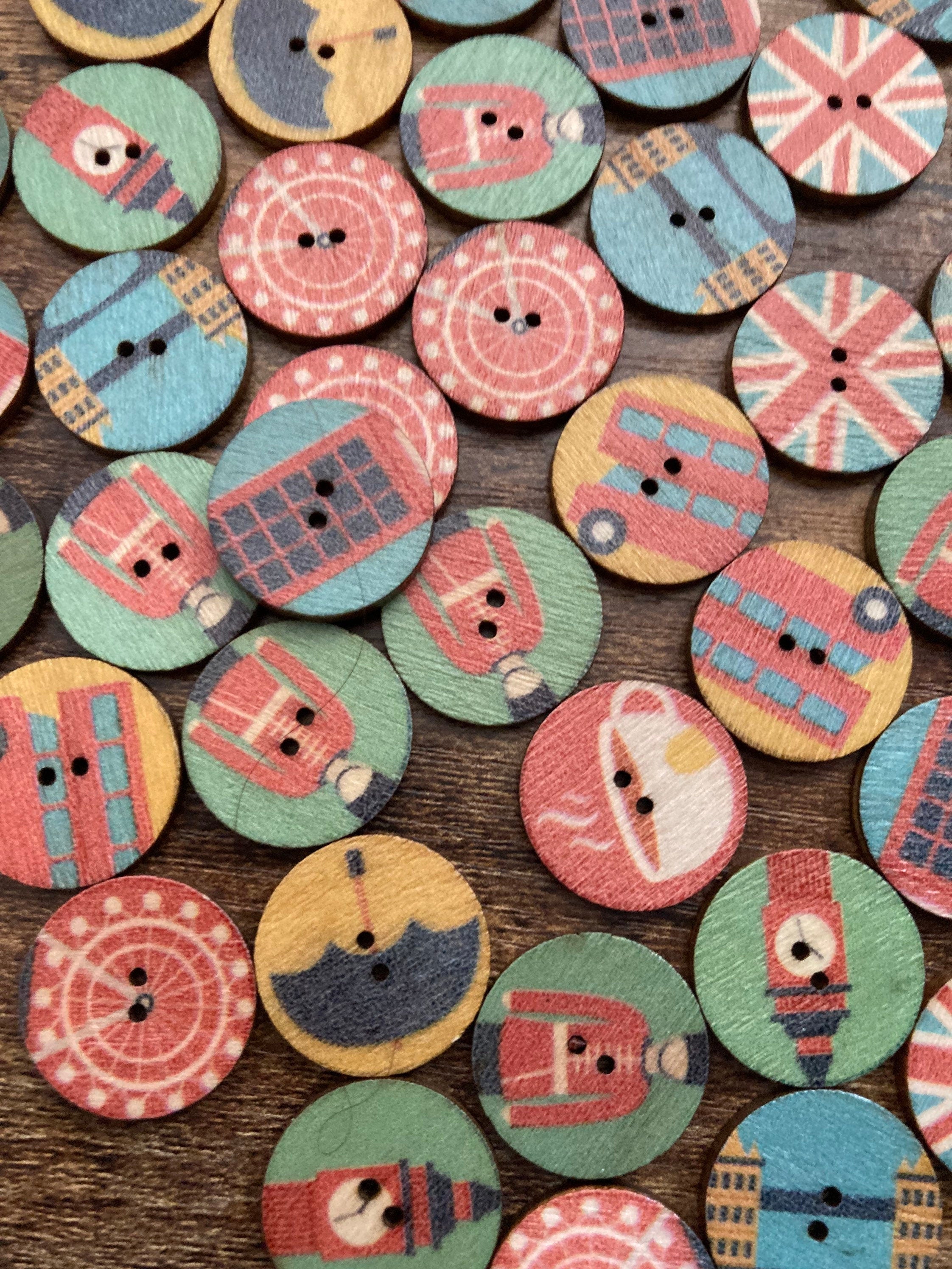 Pack of 50, 20mm round wooden buttons London landmarks Union Jack