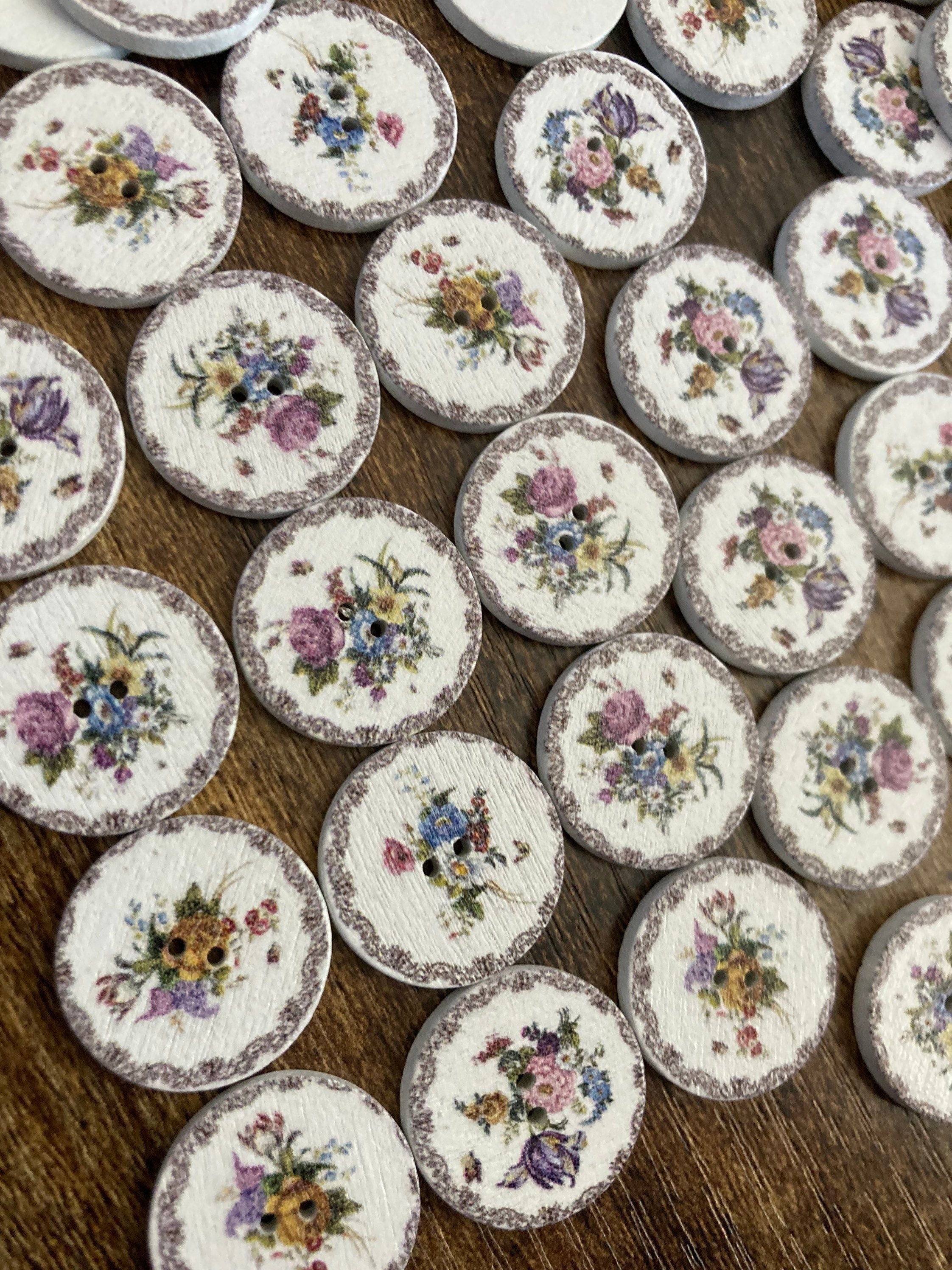 10pc x 18mm brown Leaf buttons, Coconut wooden Buttons