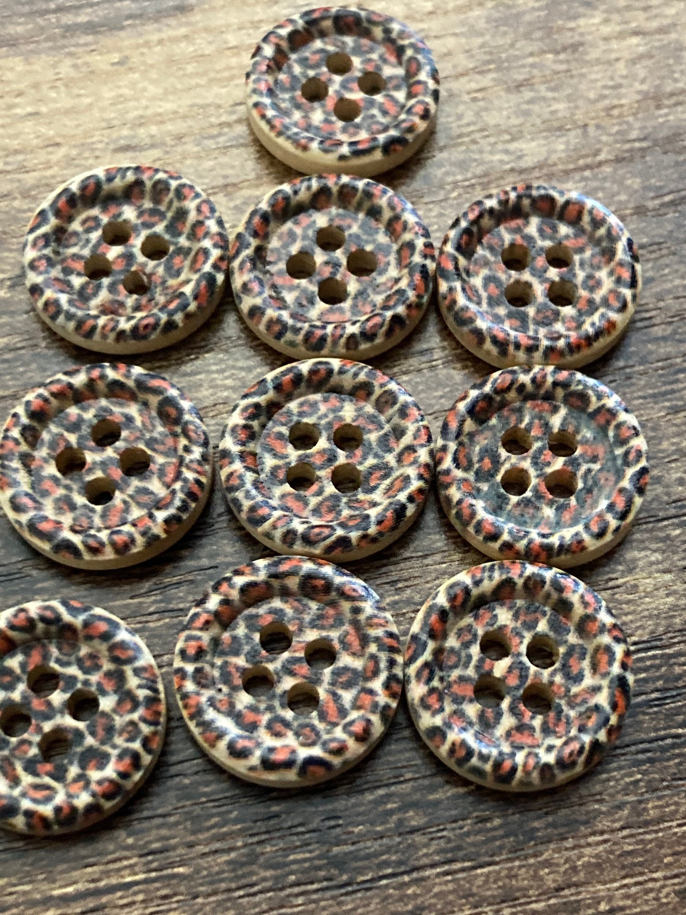 Leopard print buttons Set of 20 pieces x 15mm round small wooden buttons