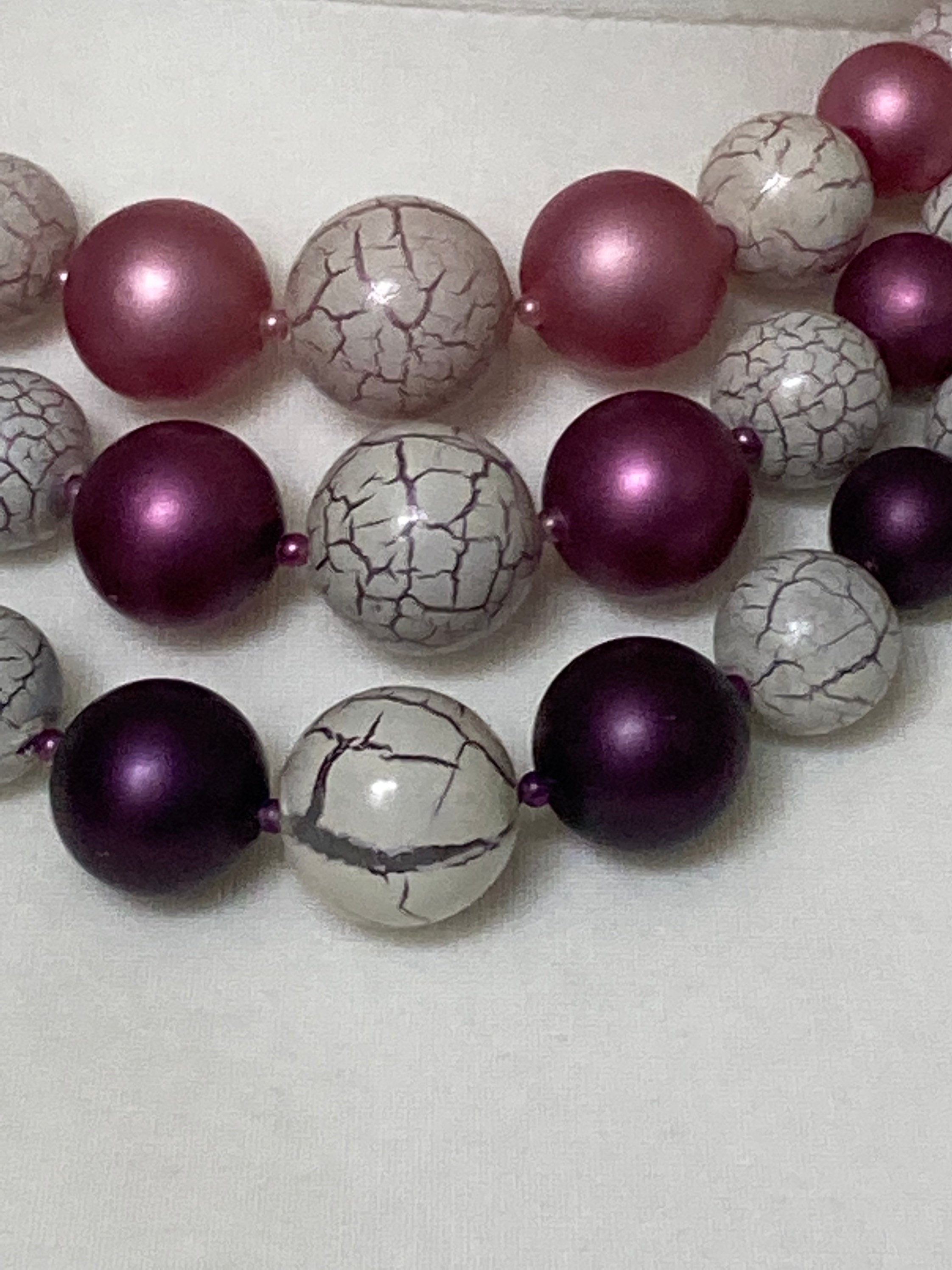 HONG KONG Vintage 1960s pink purple crackle glaze plastic pearl beaded Multistrand necklace