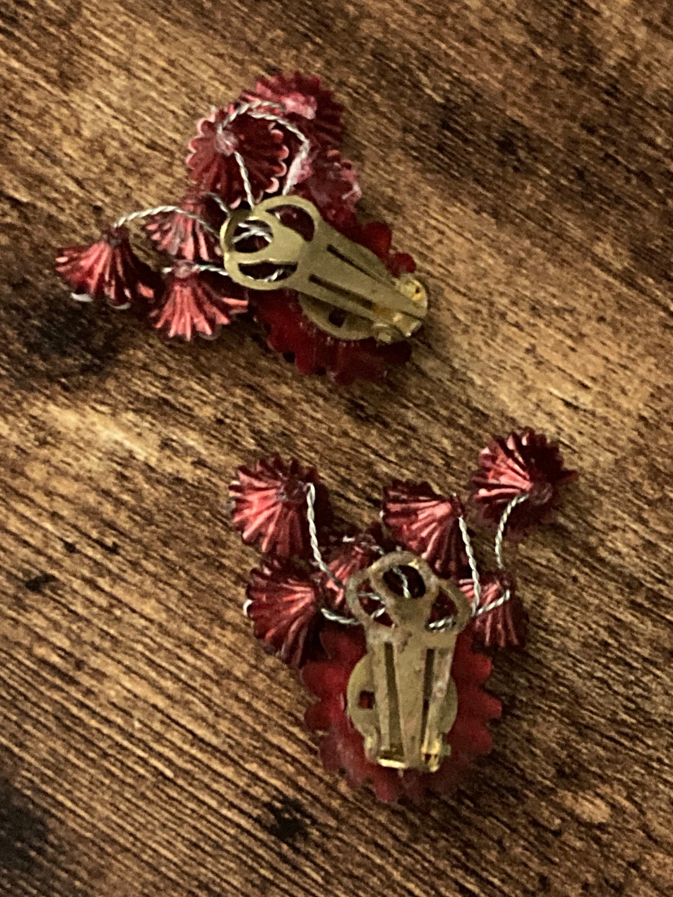 Vintage Pearl pastel deep red diamanté AB floral flower plastic Clip On Earrings