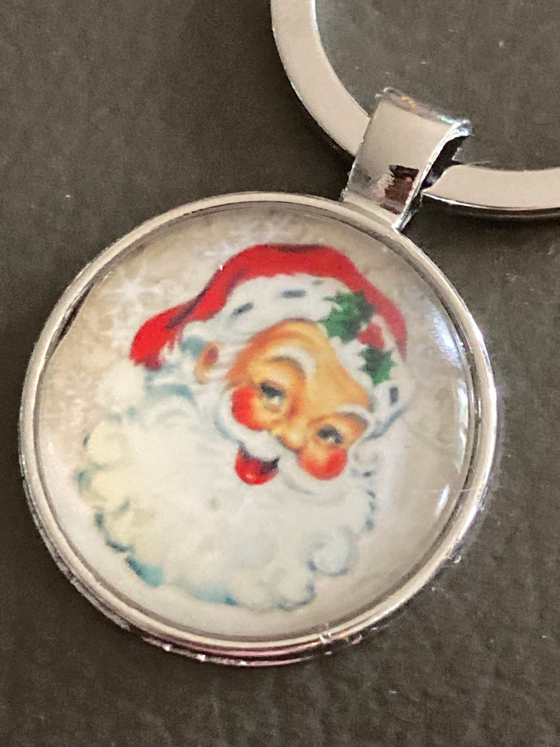 Traditional Santa Claus father Christmas keyring stocking filler
