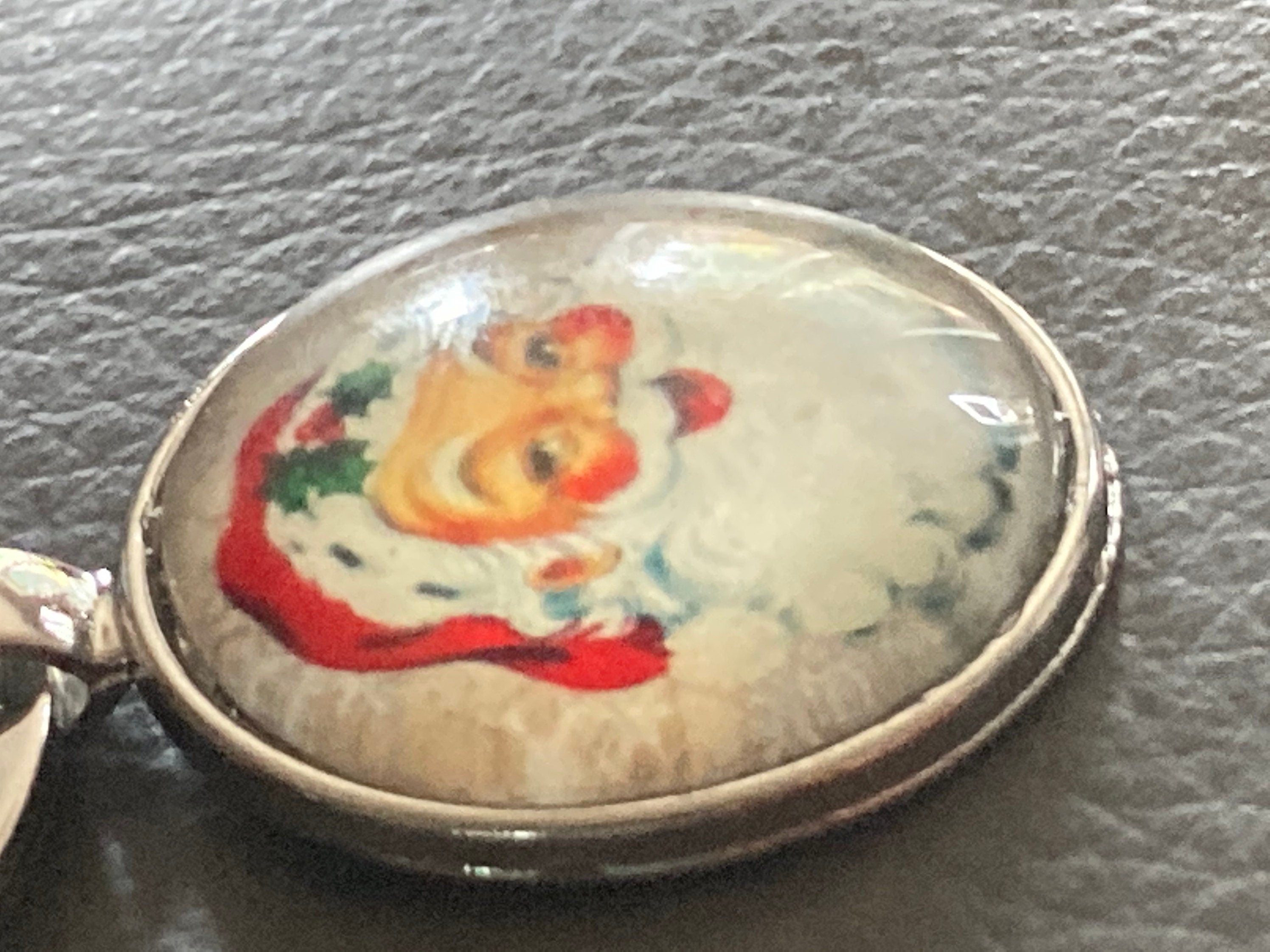 Traditional Santa Claus father Christmas keyring stocking filler