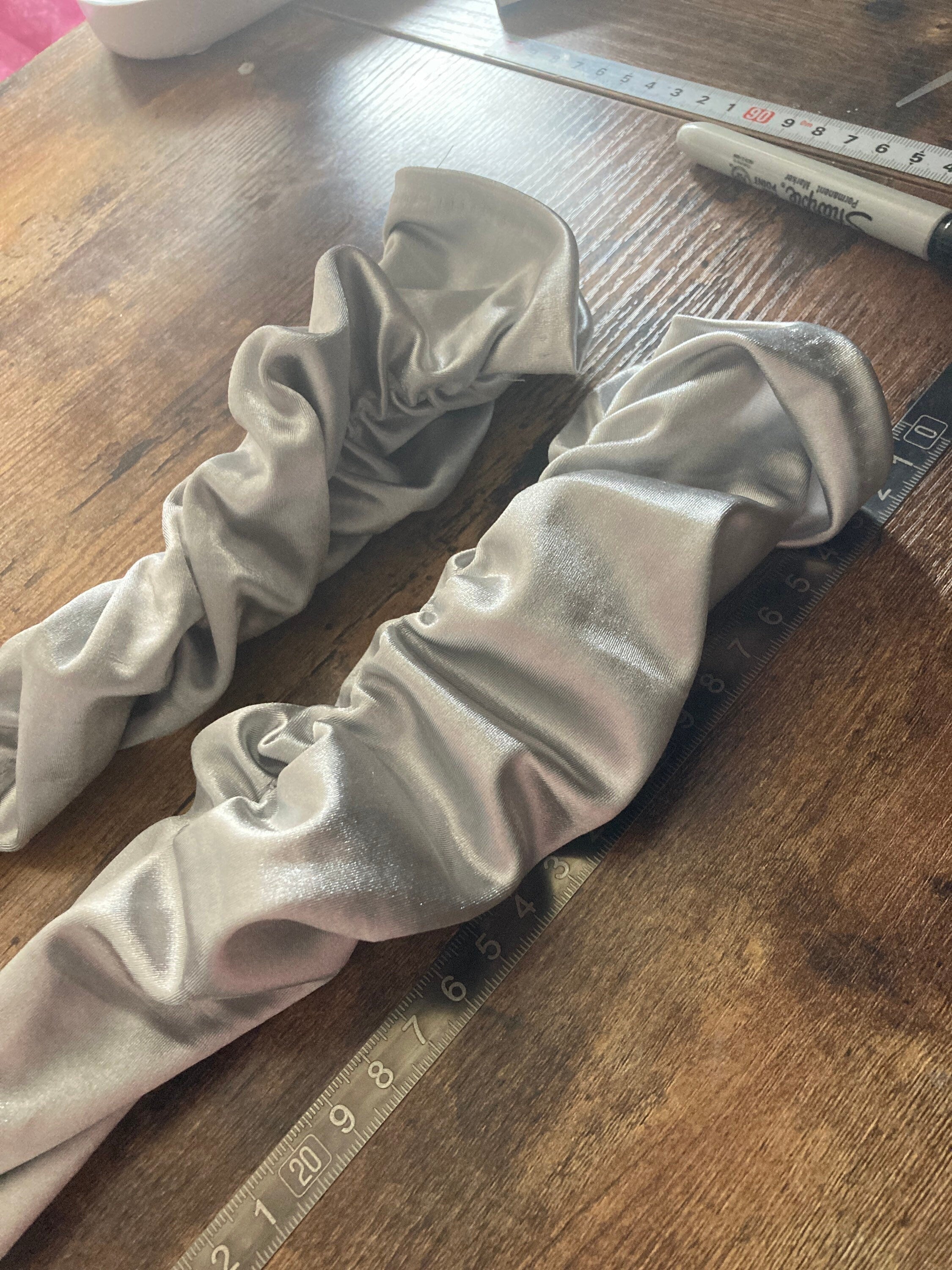 size large 7.5 to 8 1980s 1990s metallic silver ruched near elbow length cocktail formal evening gloves