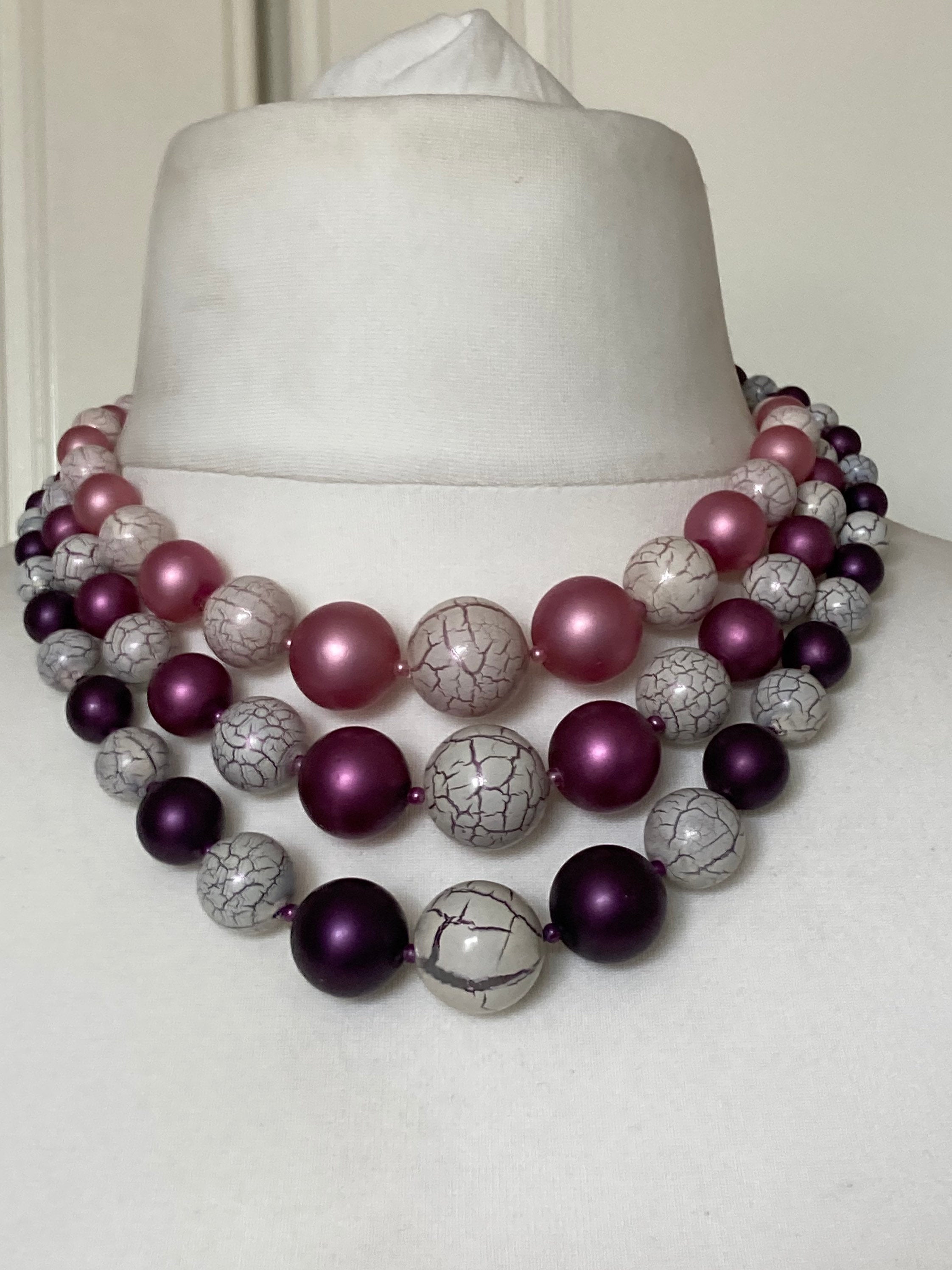 HONG KONG Vintage 1960s pink purple crackle glaze plastic pearl beaded Multistrand necklace