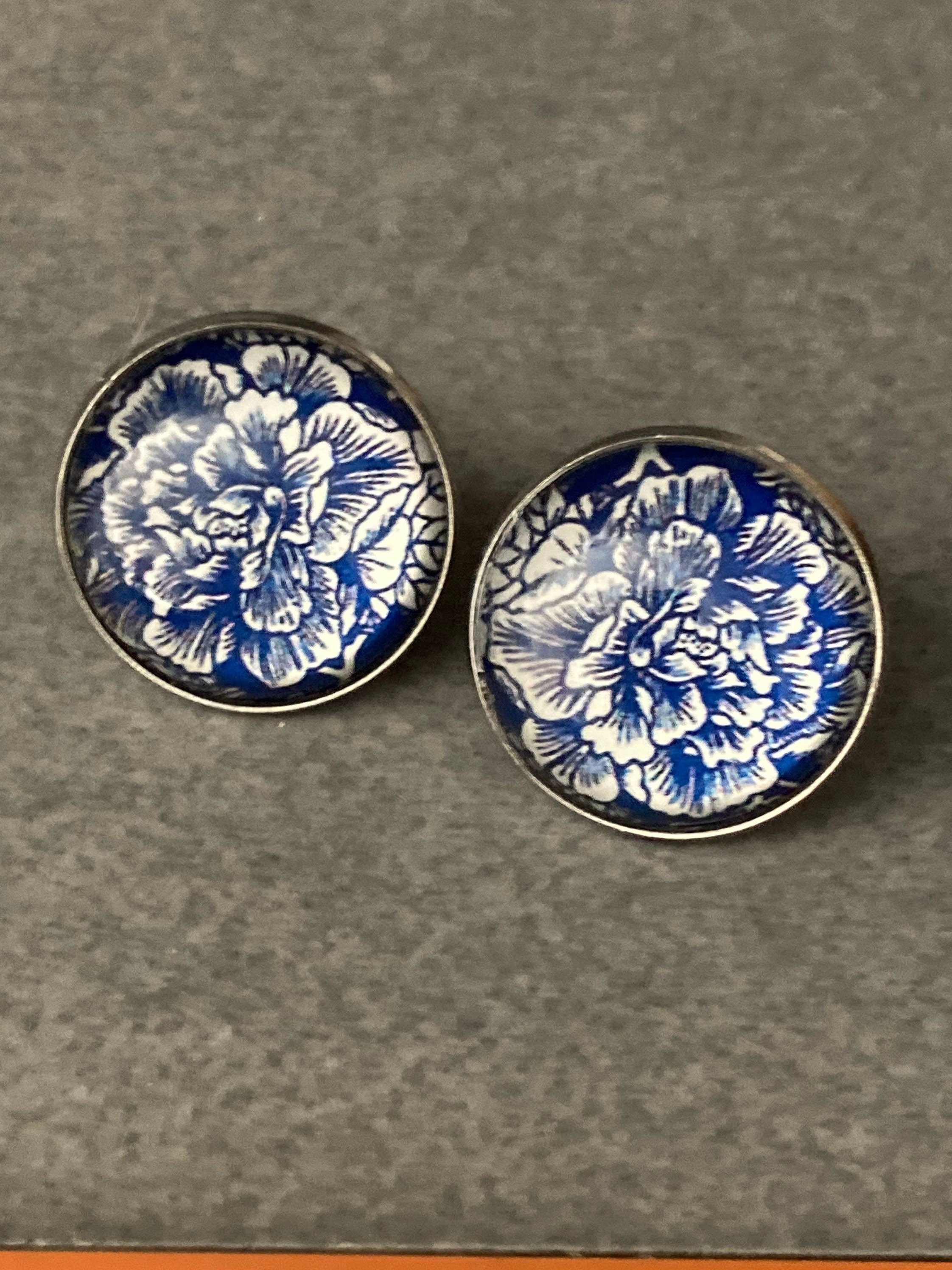 blue and white earrings floral print round glass stainless steel studs