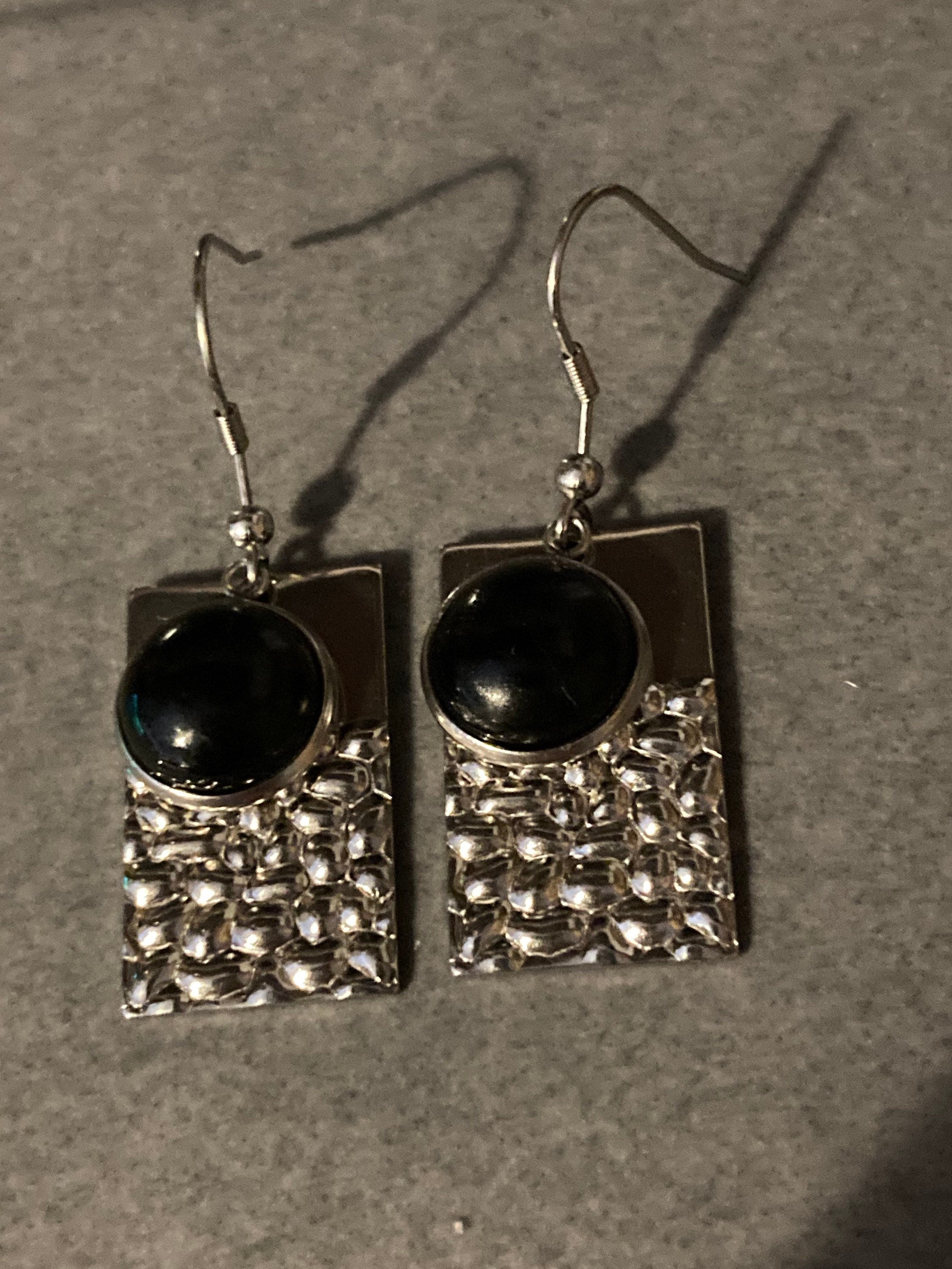 Black agate gemstone dangly earrings stainless steel planished metal