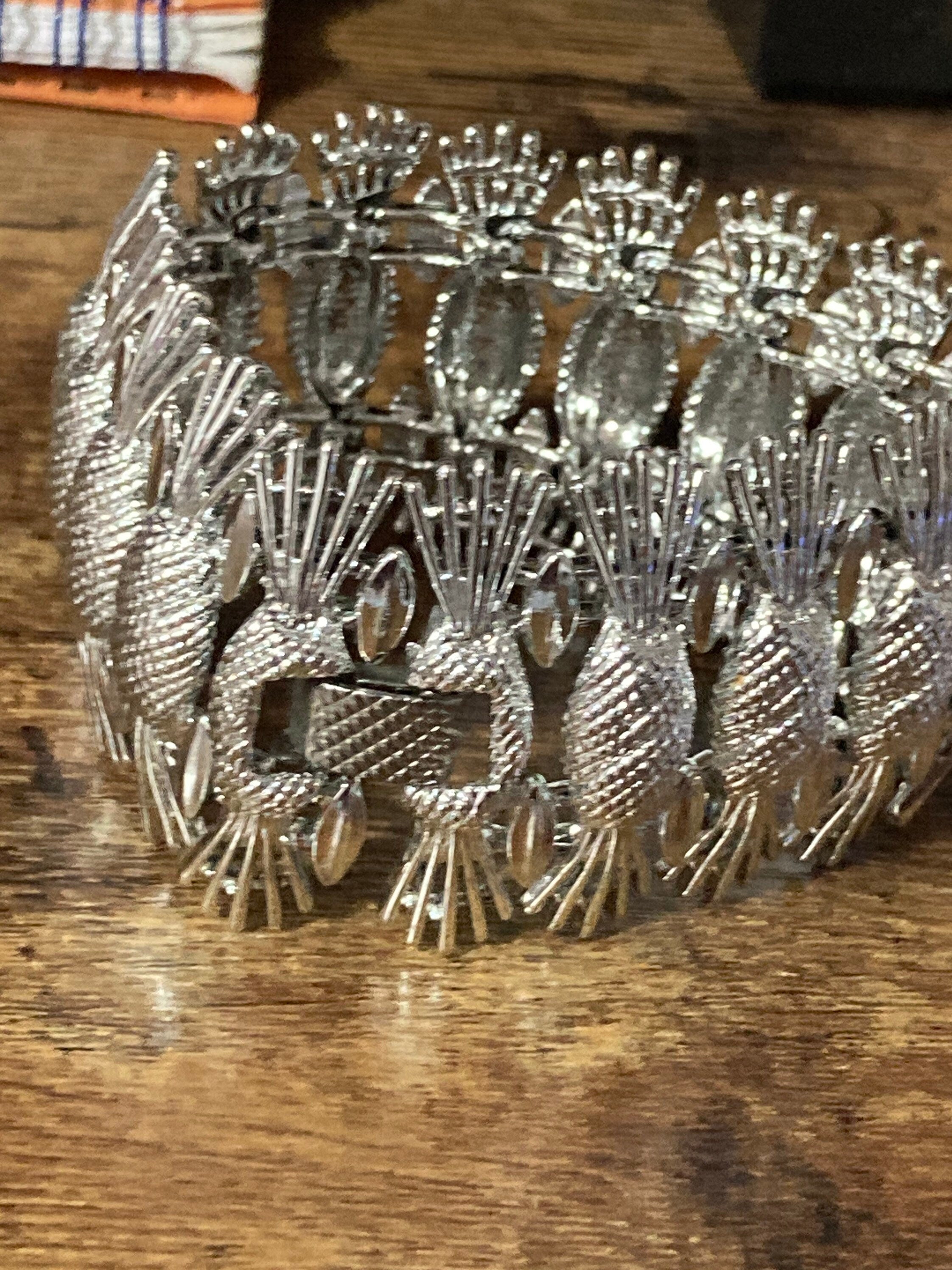articulated wide panel link bracelet Original Boxed Signed Sarah Coventry Vintage silver tone