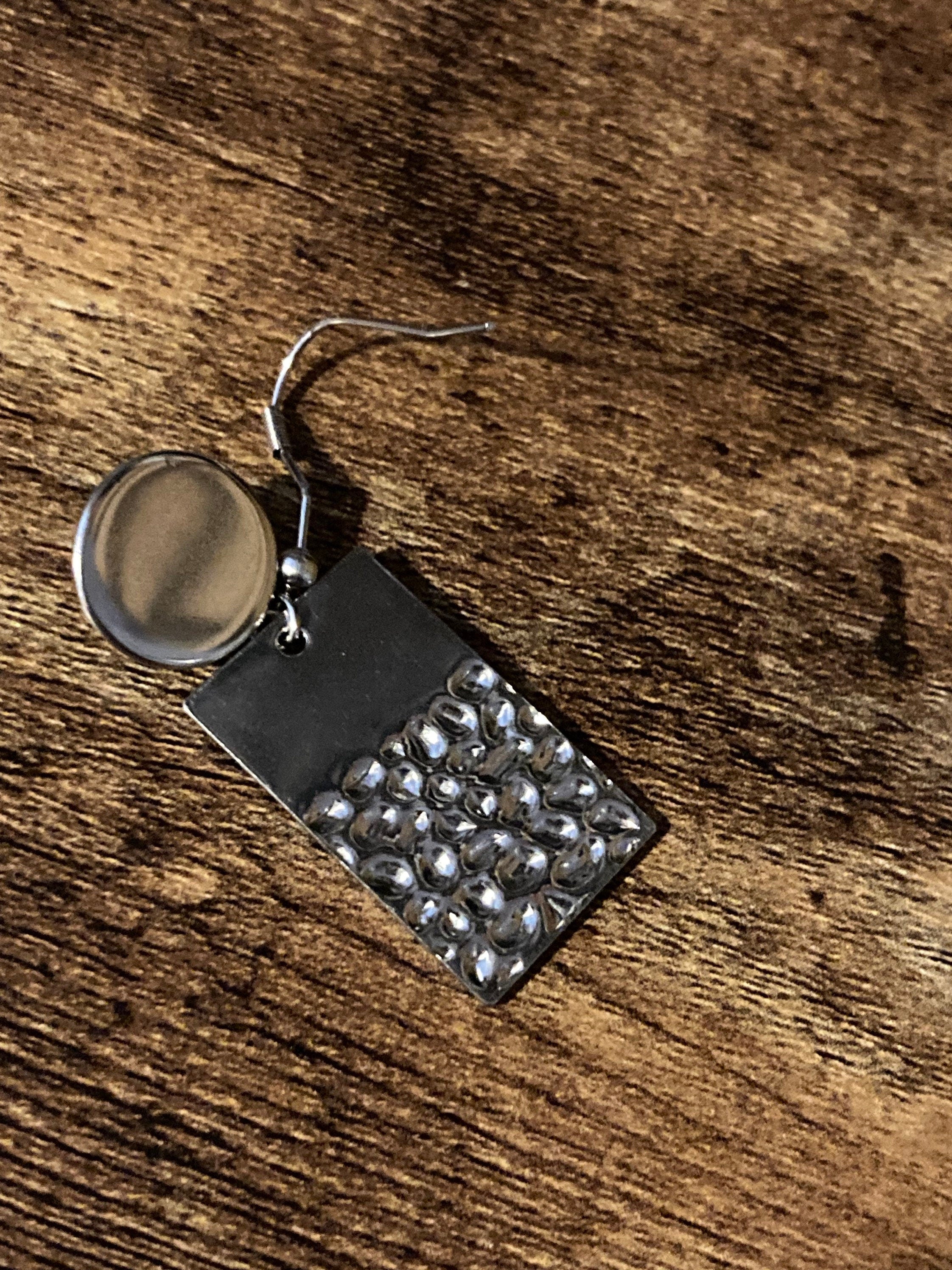 Black agate gemstone dangly earrings stainless steel planished metal