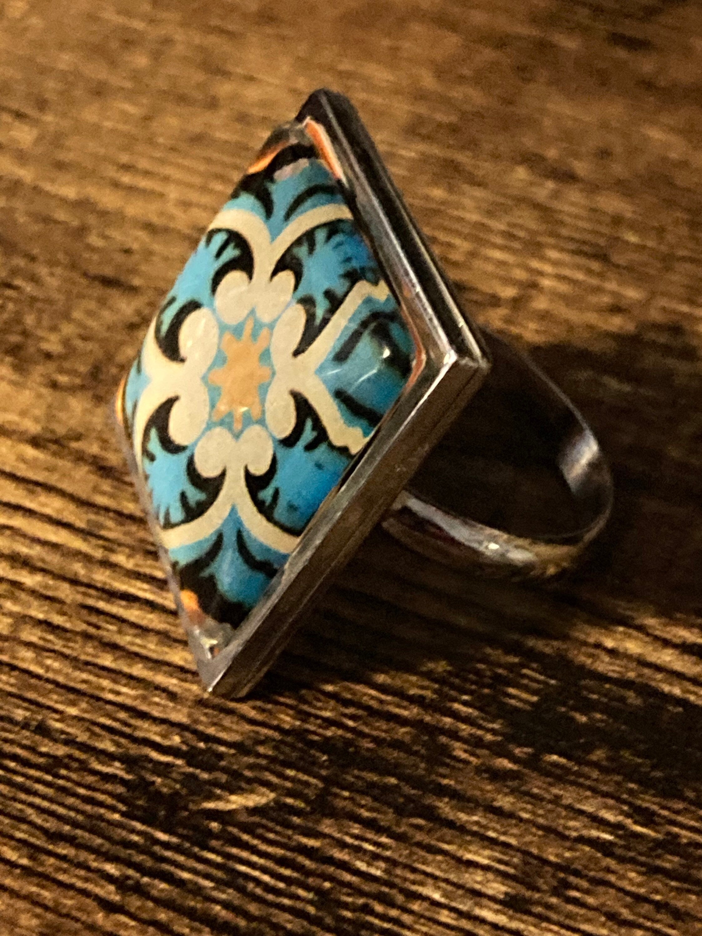 Victorian Tile Ring: Abstract Art Nouveau Glass Cabochon, Silver Tone