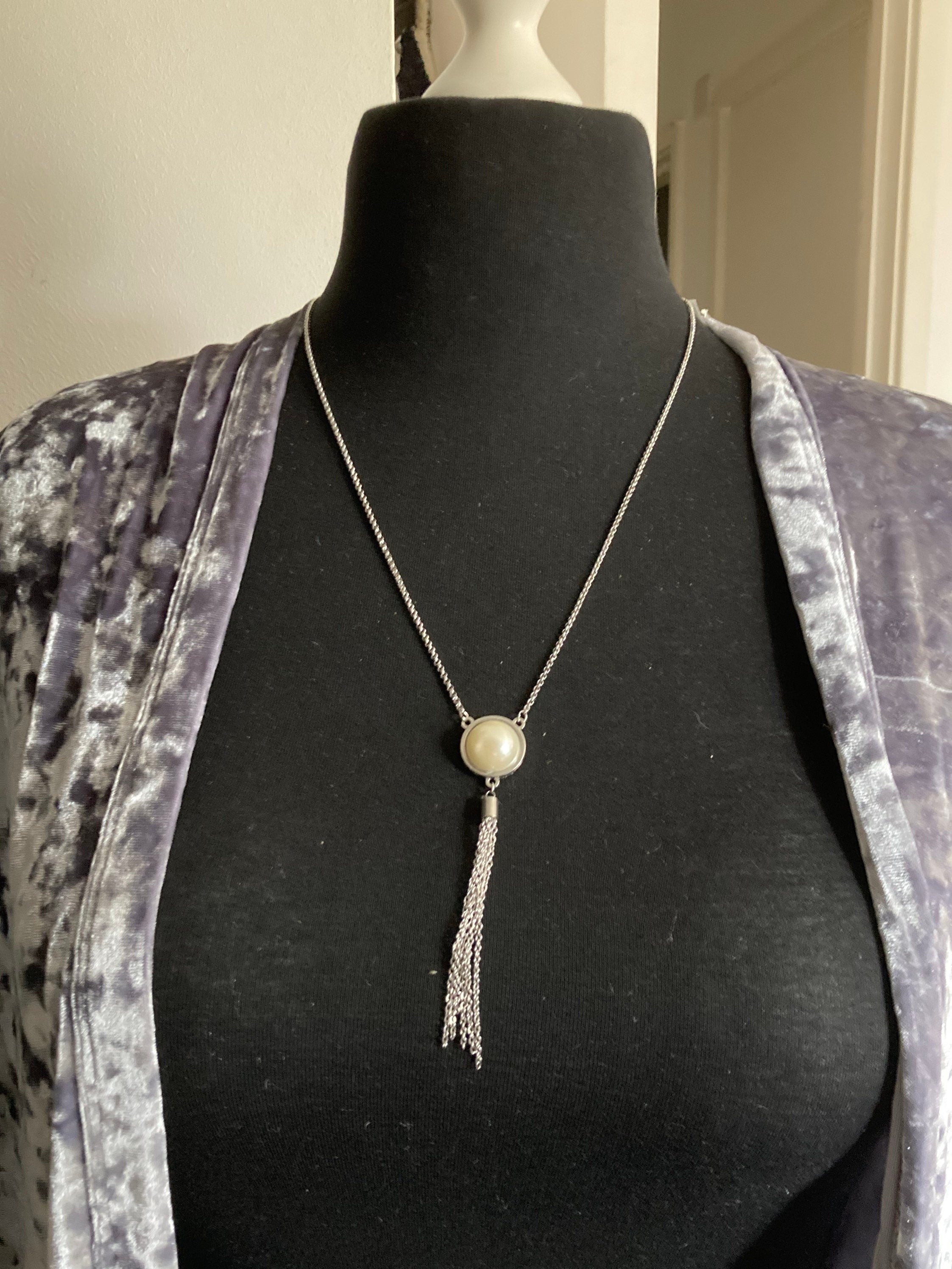faux plastic Pearl silver tone tassel lariat necklace