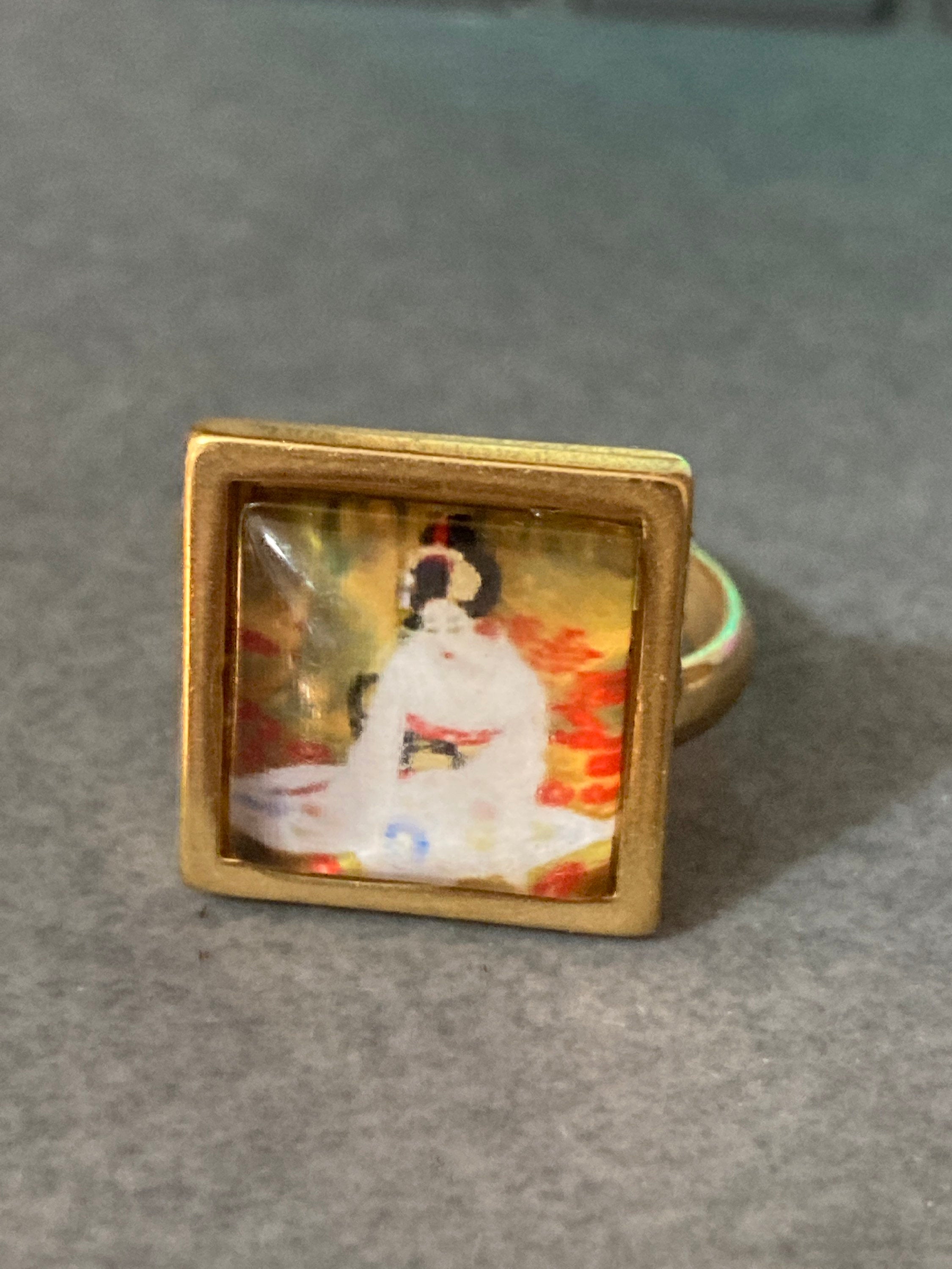 Gold Tone Geisha Girl Ring: Square Glass Cabochon, Adjustable Size