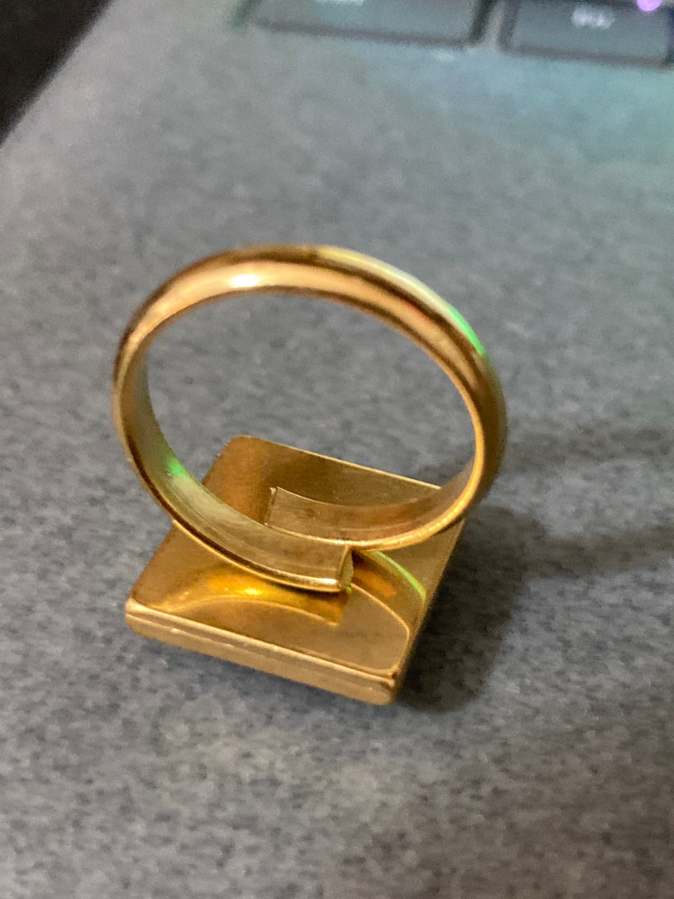 Gold Tone Geisha Girl Ring: Square Glass Cabochon, Adjustable Size