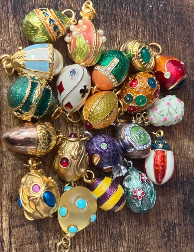 Signed Joan rivers faberge style enamelled jewelled egg charm watch bracelet 20cm