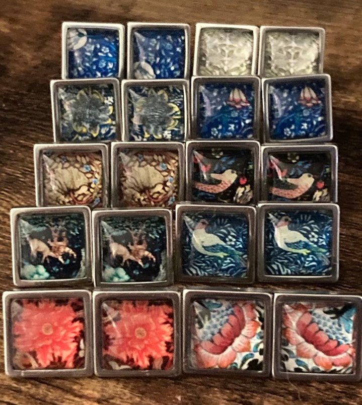 William Morris print keyring silver tone art nouveau