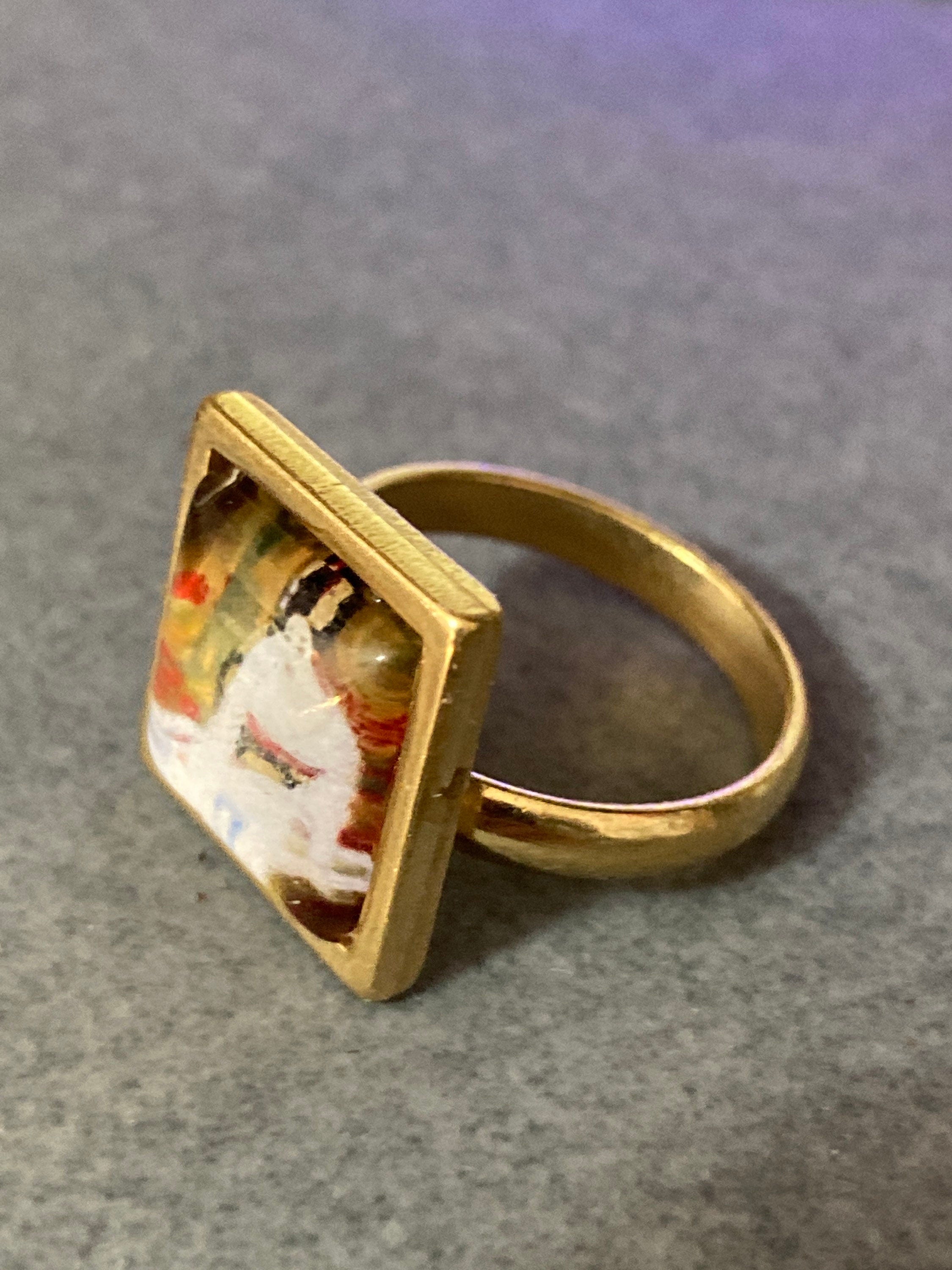Gold Tone Geisha Girl Ring: Square Glass Cabochon, Adjustable Size