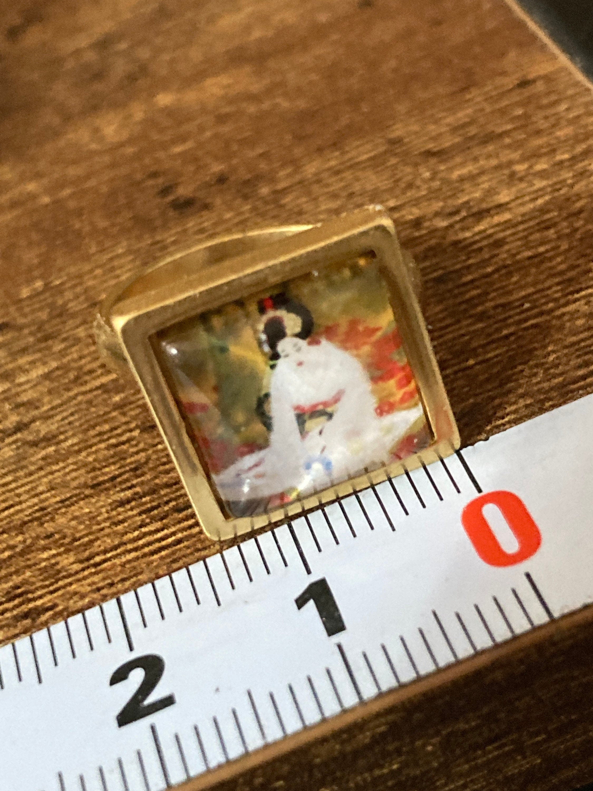 Gold Tone Geisha Girl Ring: Square Glass Cabochon, Adjustable Size