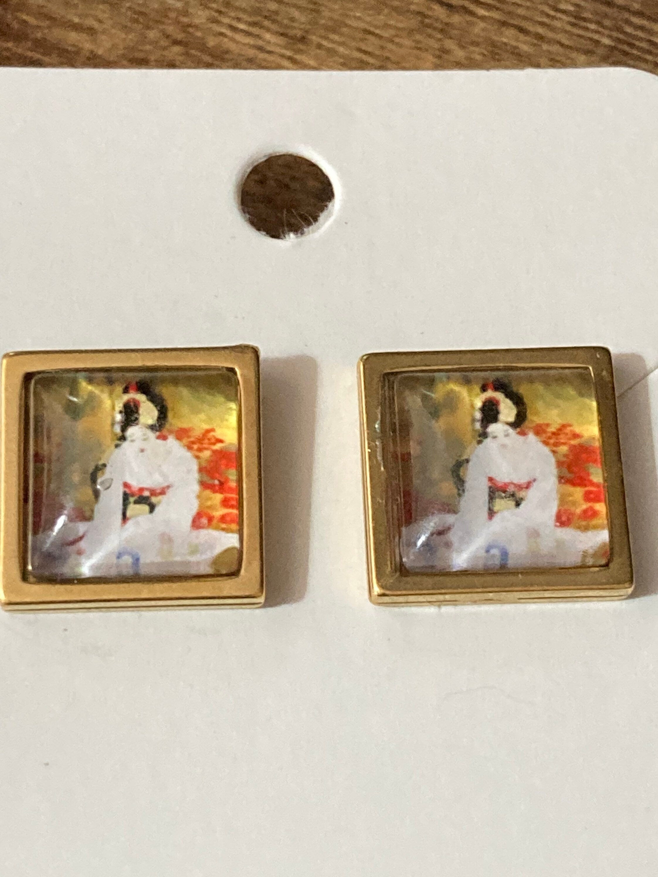 square gold tone Japanese geisha girl stud earrings orange yellow
