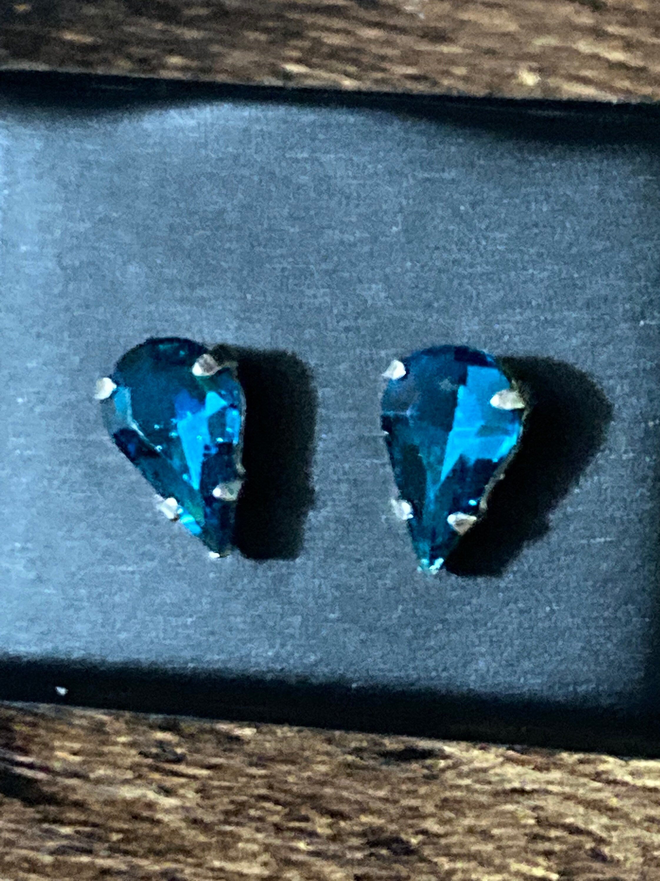 DARK TURQUOISE silver plated teardrop crystal earrings pierced 15mm