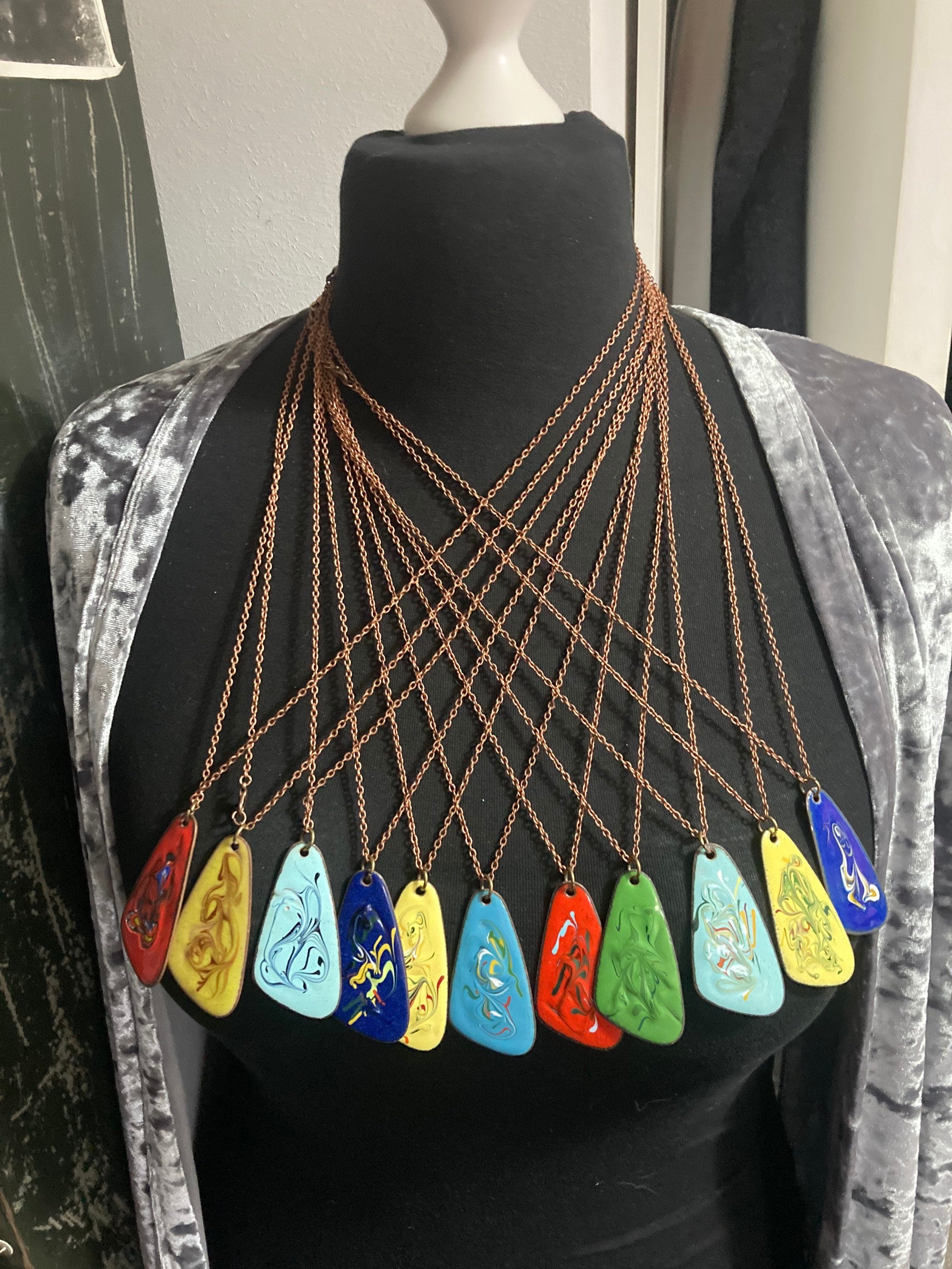 1970s Yellow Enamel Pendant Necklace: Copper Tone Chain