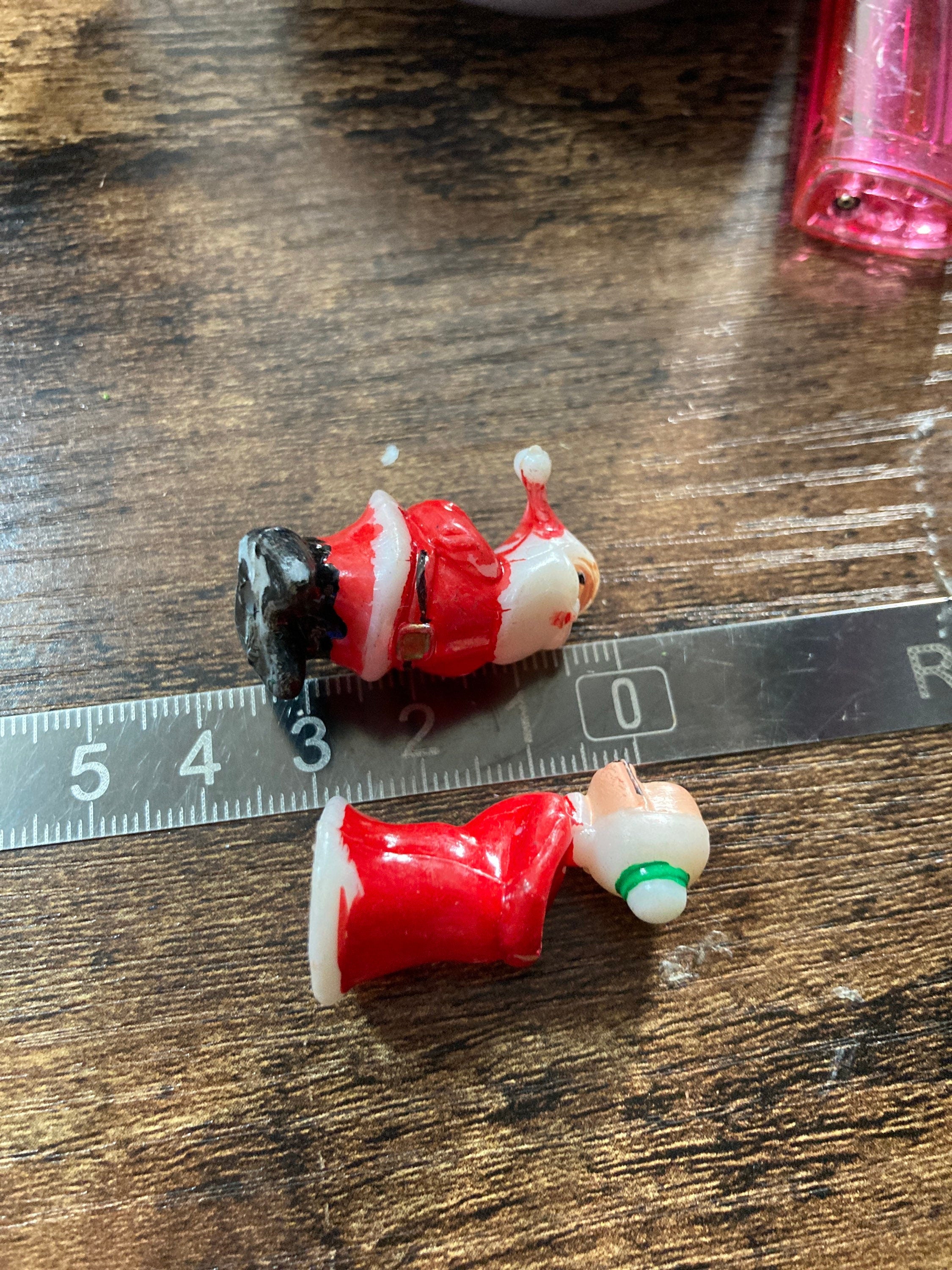 Vintage Mr & Mrs Santa Claus Kissing Cake Topper