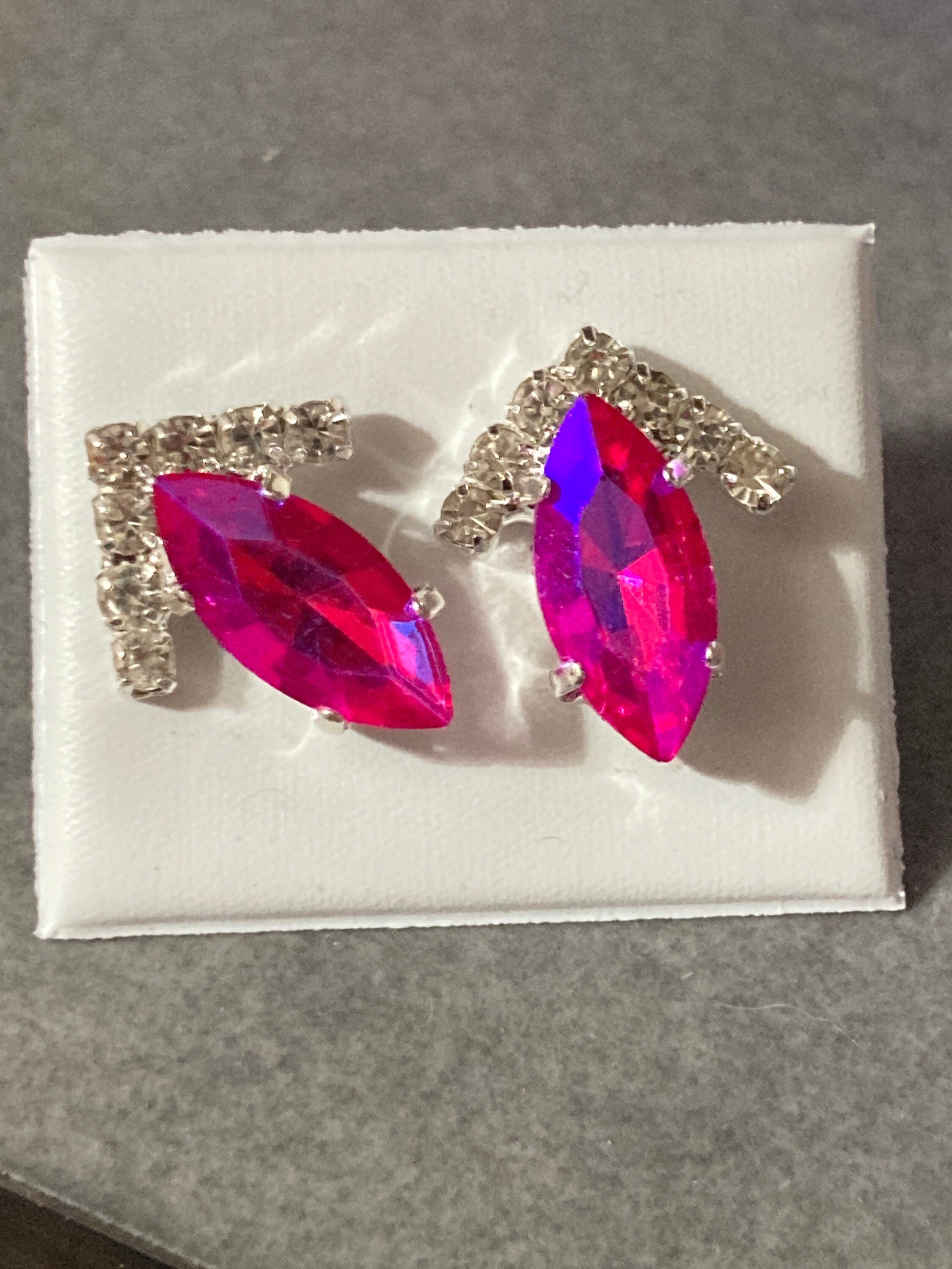 Hot pink diamanté earrings rhinestone bright and clear glass silver plated stud