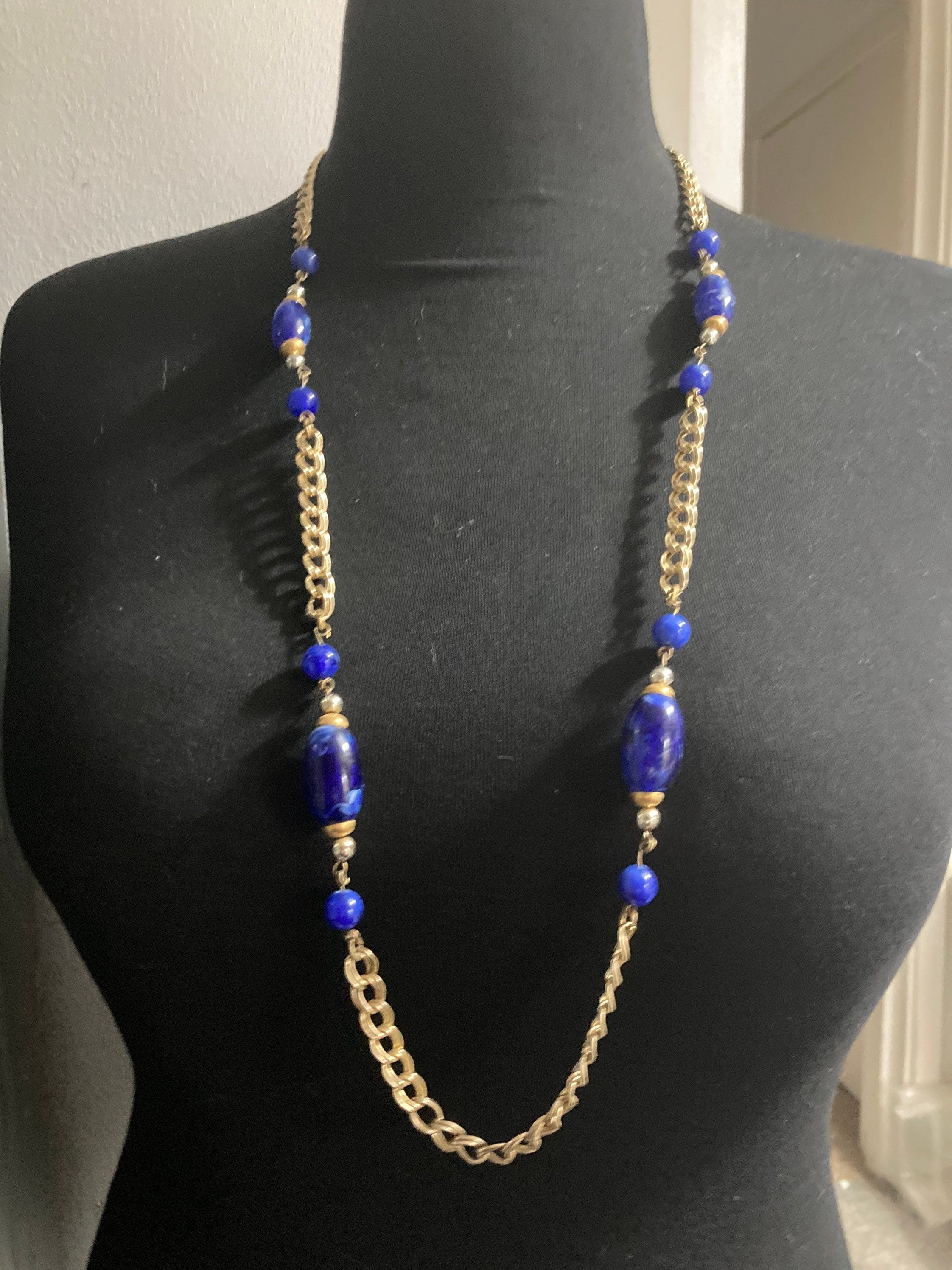 vintage 95cm navy blue plastic beaded gold tone chain link long station necklace