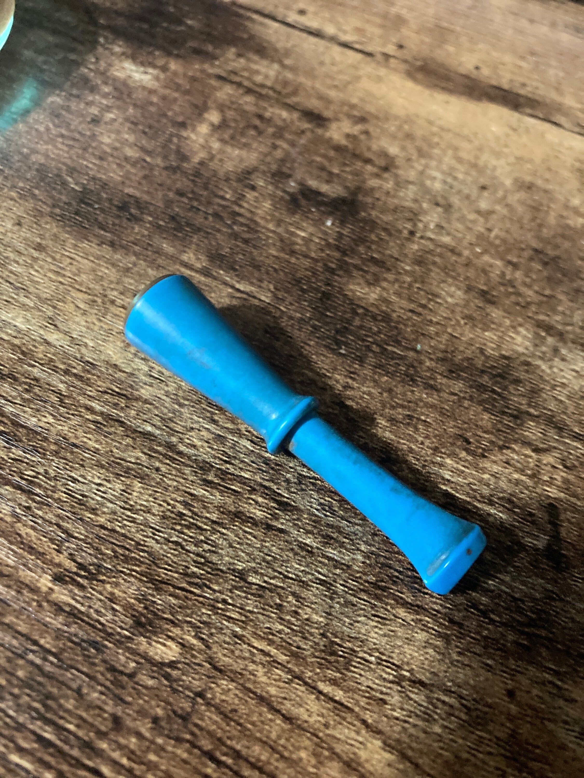 Vintage plastic BLUE Cigarette Holder retractable