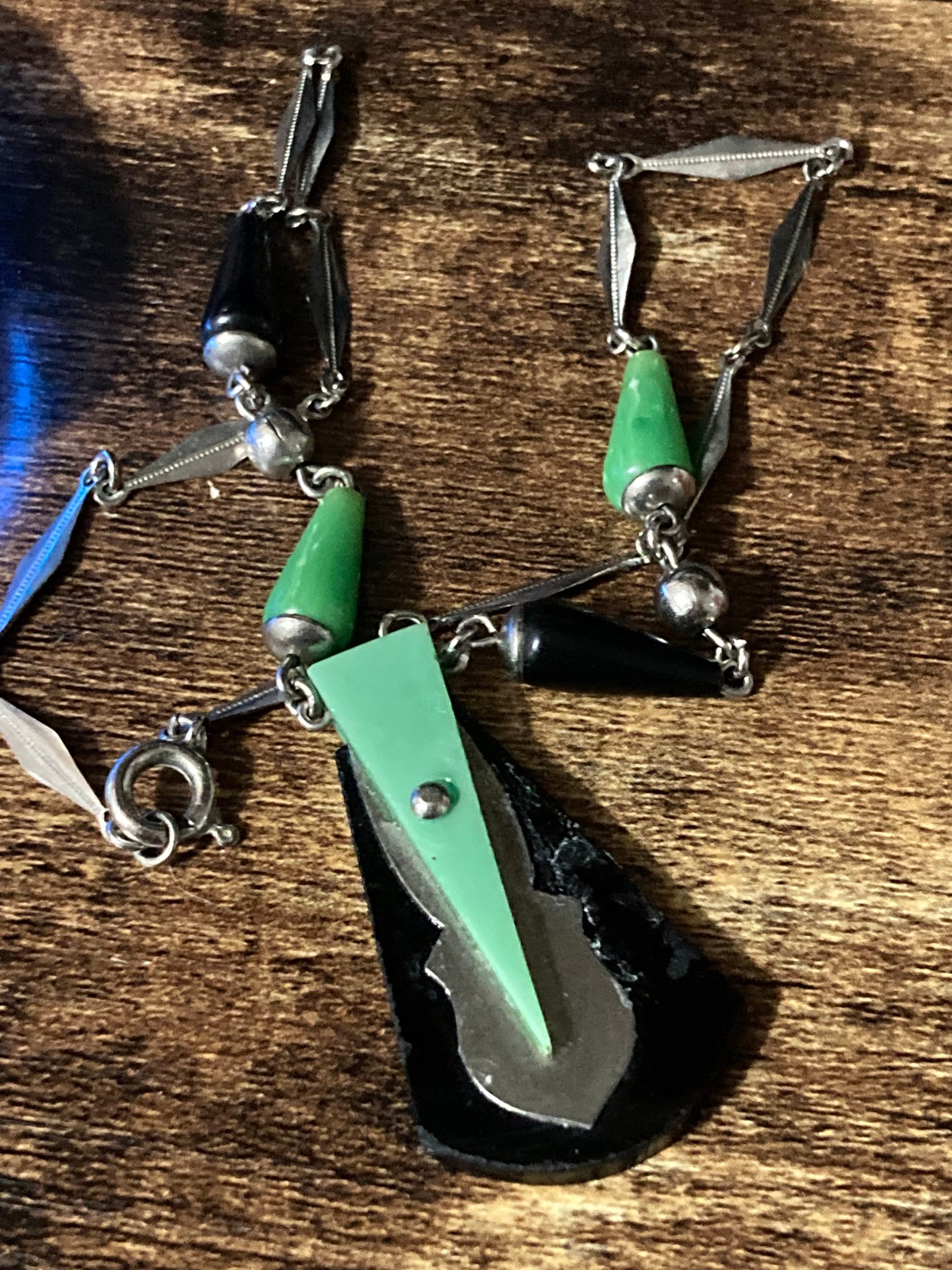 Damaged Art Deco green black Galalith necklace 1920s