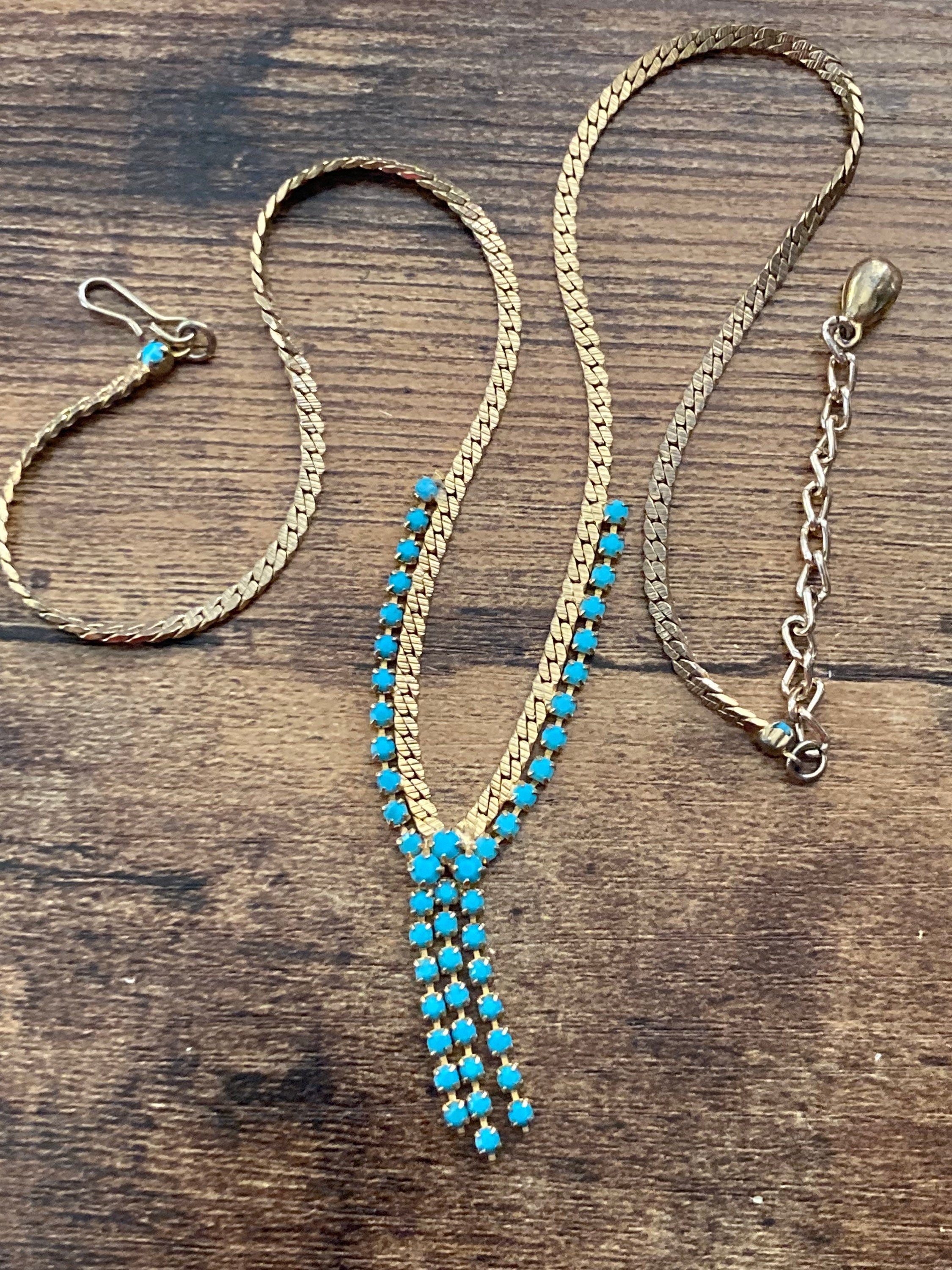 1970s gold tone mesh lariat drop necklace with turquoise glass paste