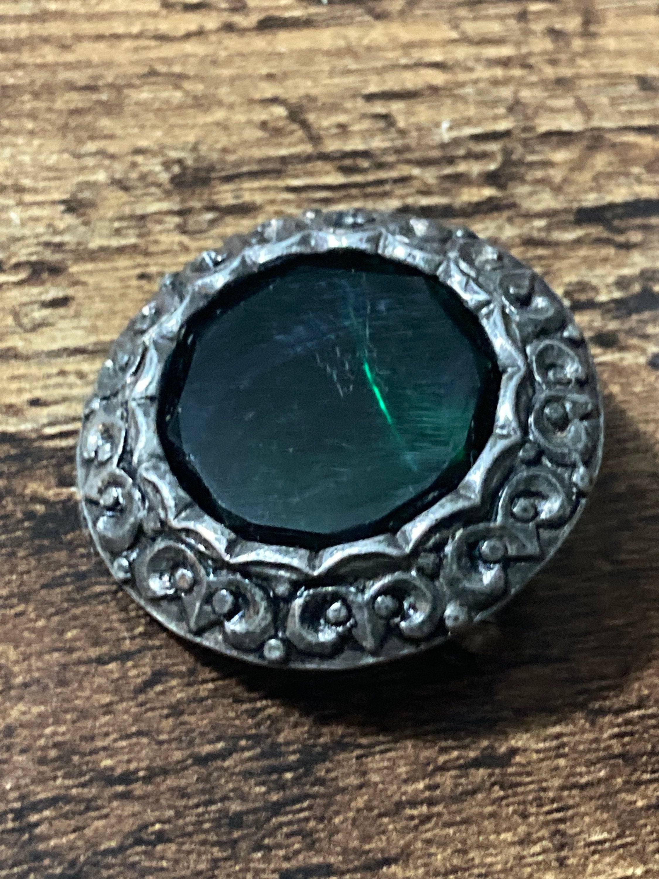 Vintage silver tone Celtic chunky emerald glass brooch