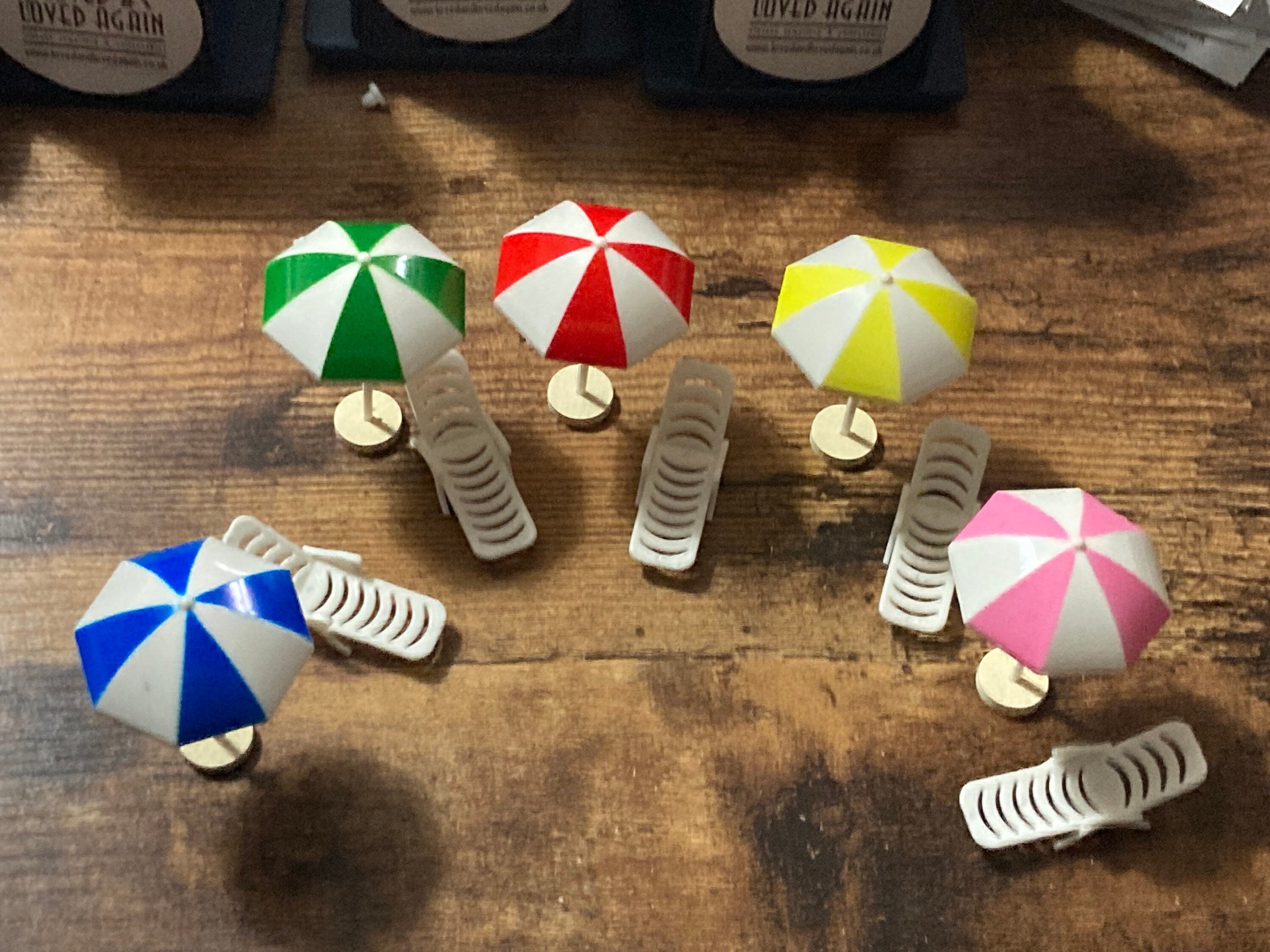 1 x Miniature beach parasol sunbed lounger cake topper decoration dollshouse